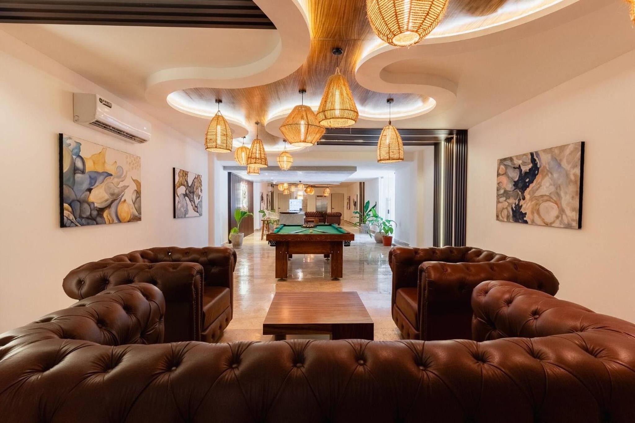 Modern and bright Rooftop pools gym cowork