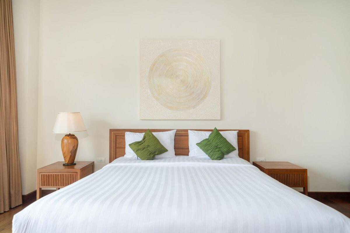 Serenity Escape Seaview 3BR Penthouse with pool