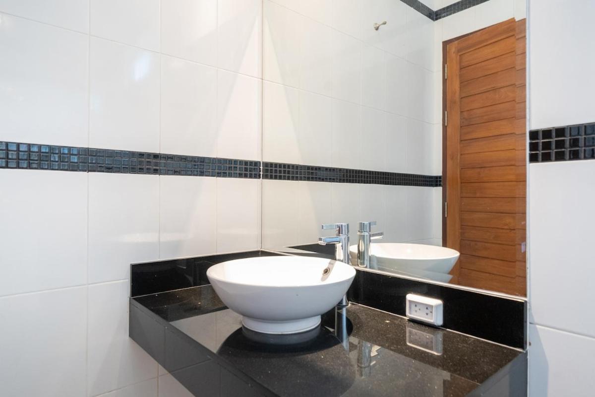 Serenity Escape Seaview 3BR Penthouse with pool