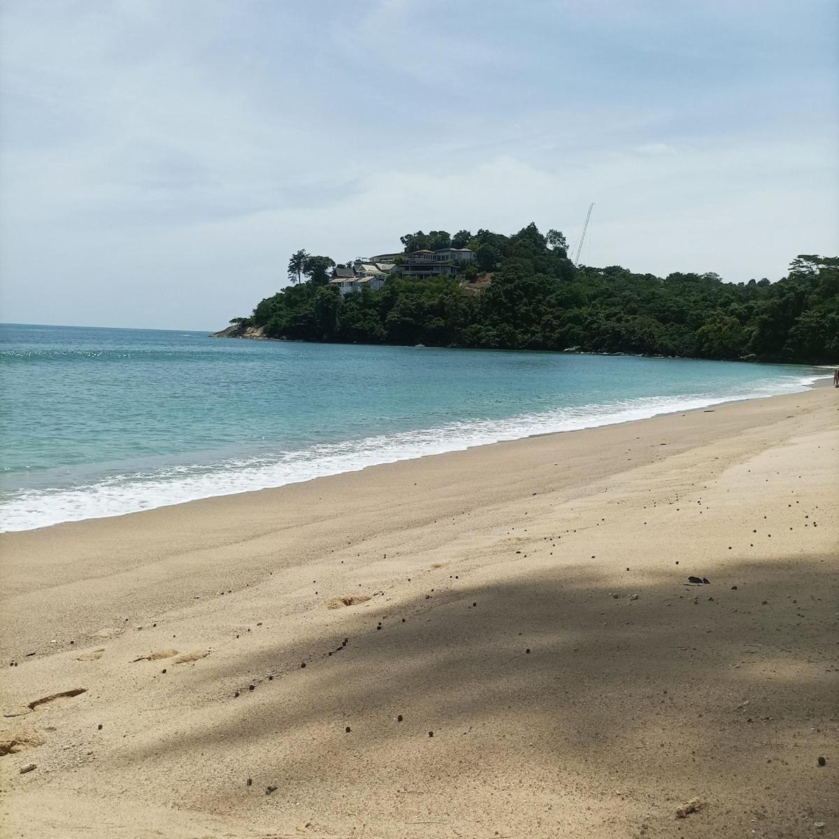 Serenity Escape Seaview 3BR Penthouse with pool