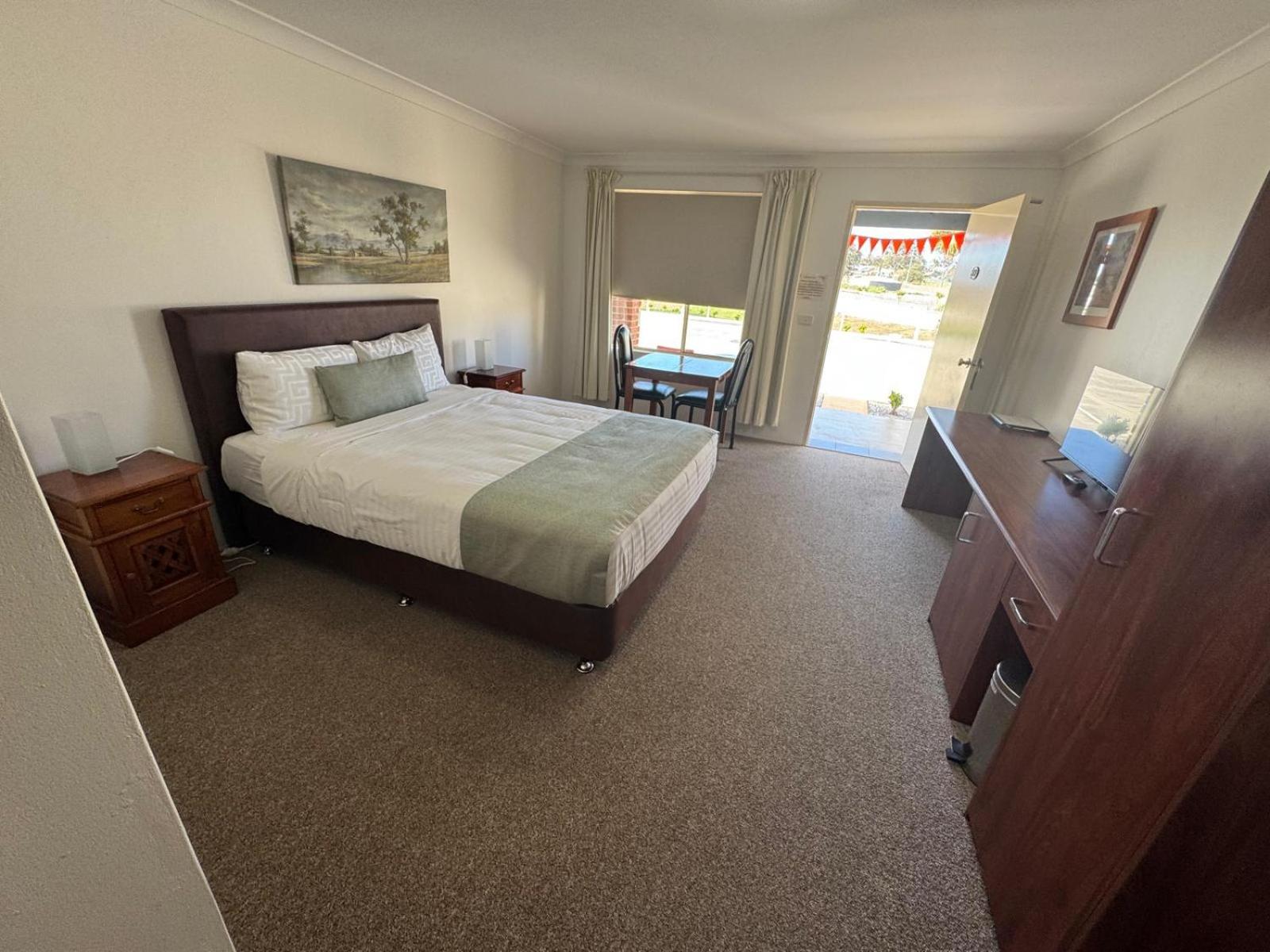 Marulan Motor Inn