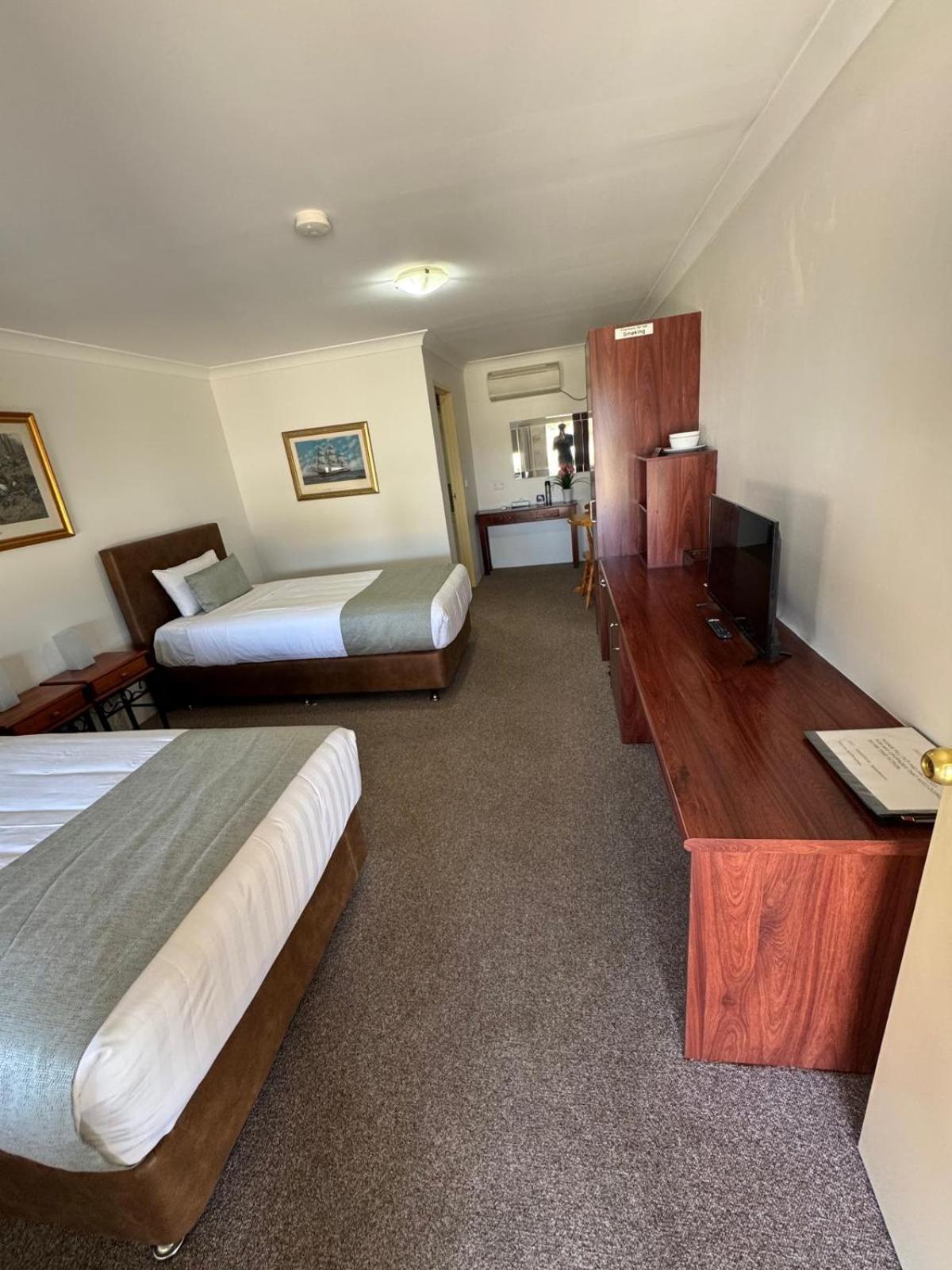 Marulan Motor Inn