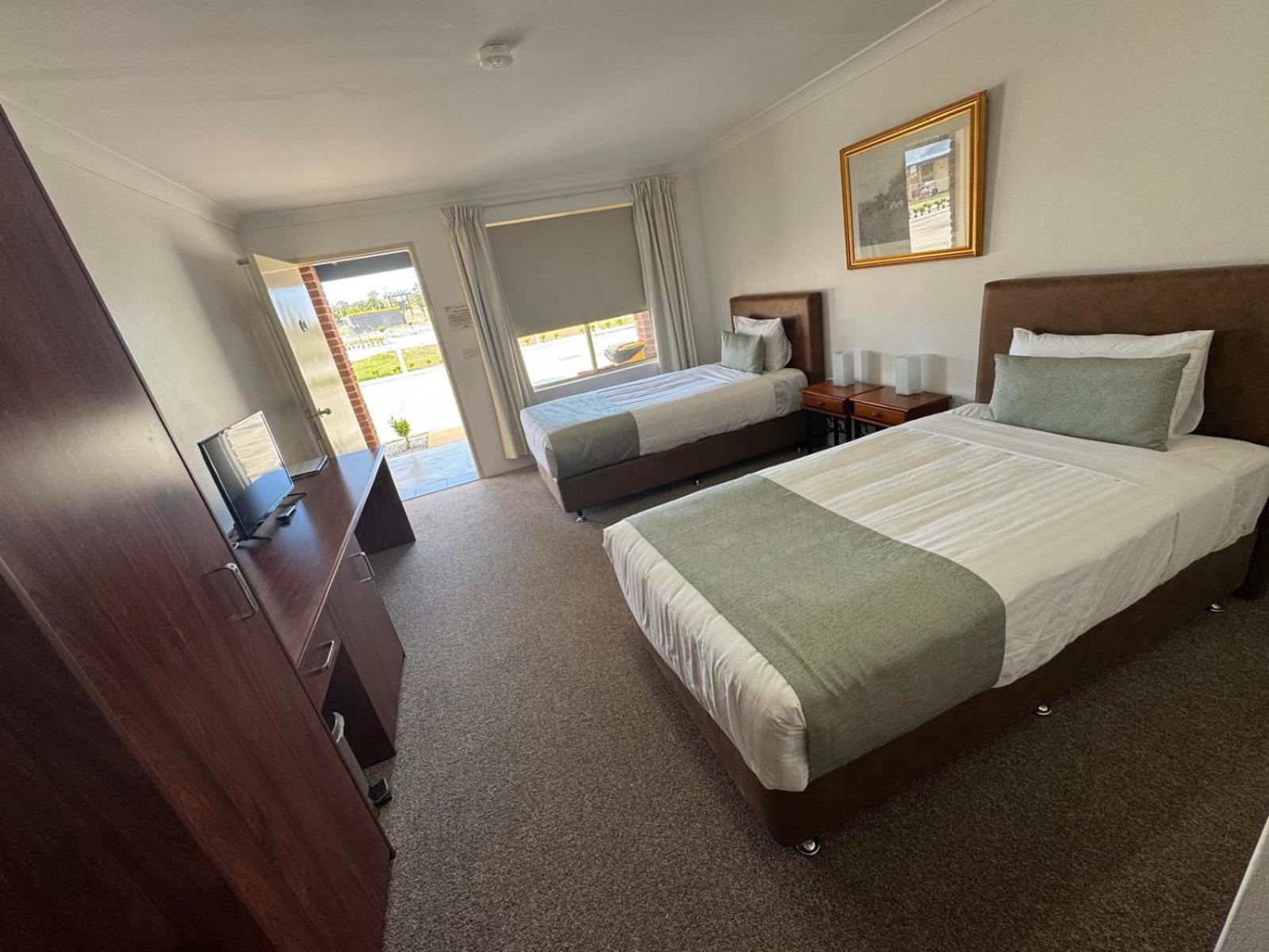 Marulan Motor Inn