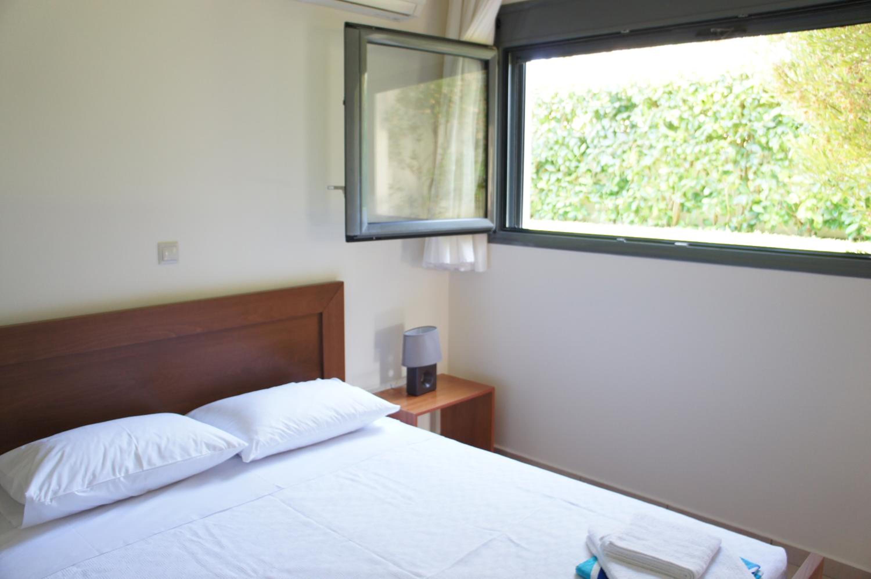 Ixia Beach view 3