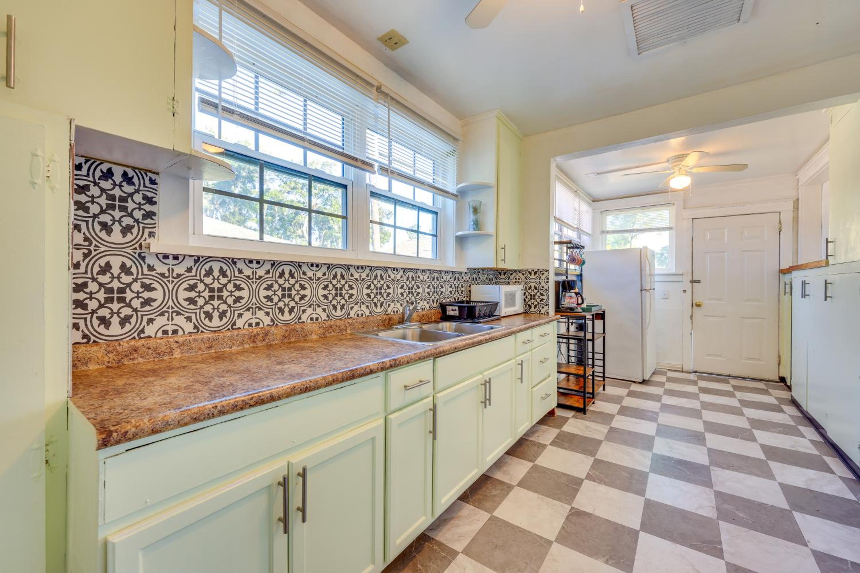 Close to Hospital and Dtwn! Extended Stay in Jax