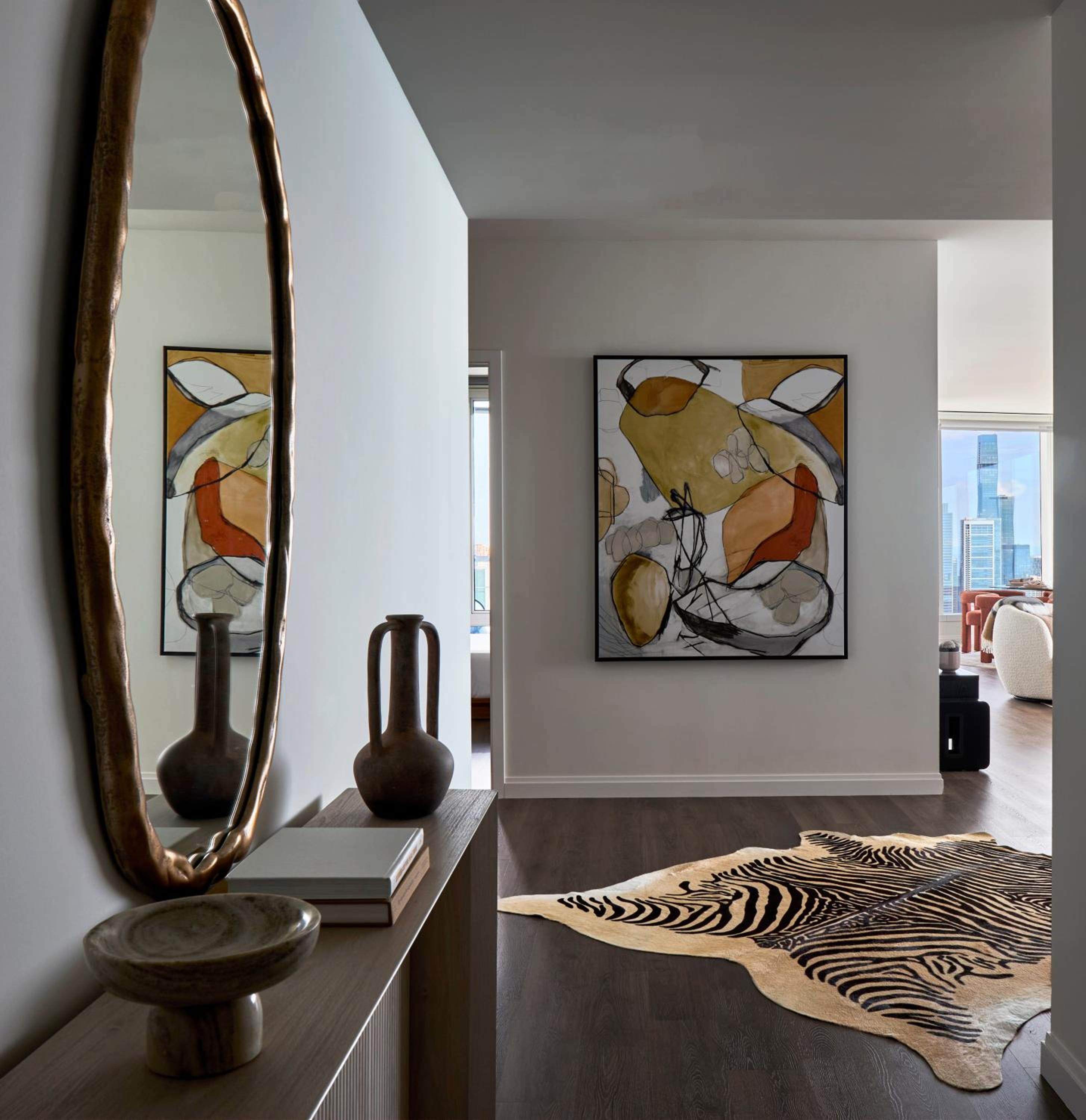Lux Apts with Lake Views and Top Amenities