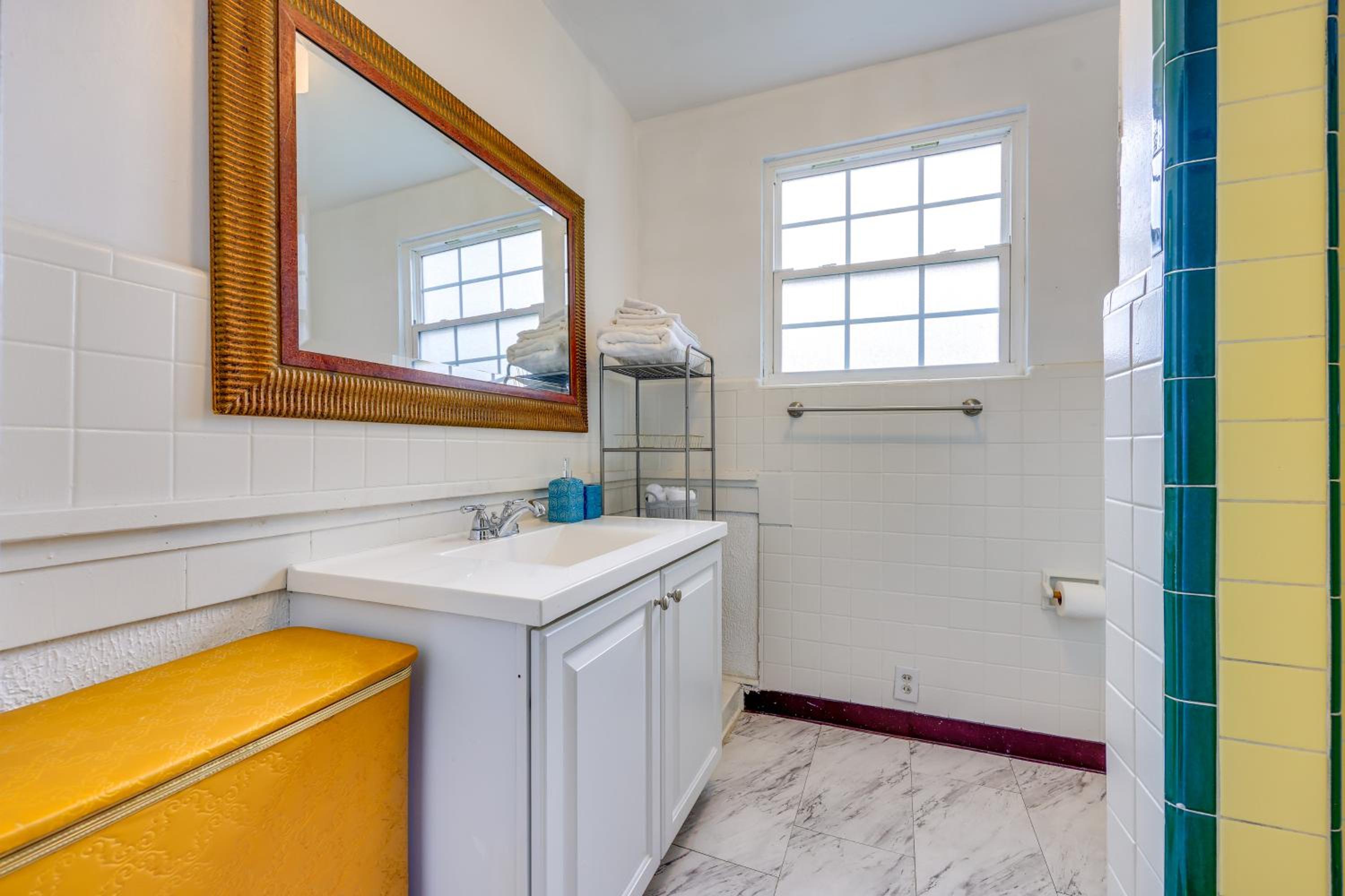 5 Mi to Dtwn! Peaceful Retreat in Jacksonville