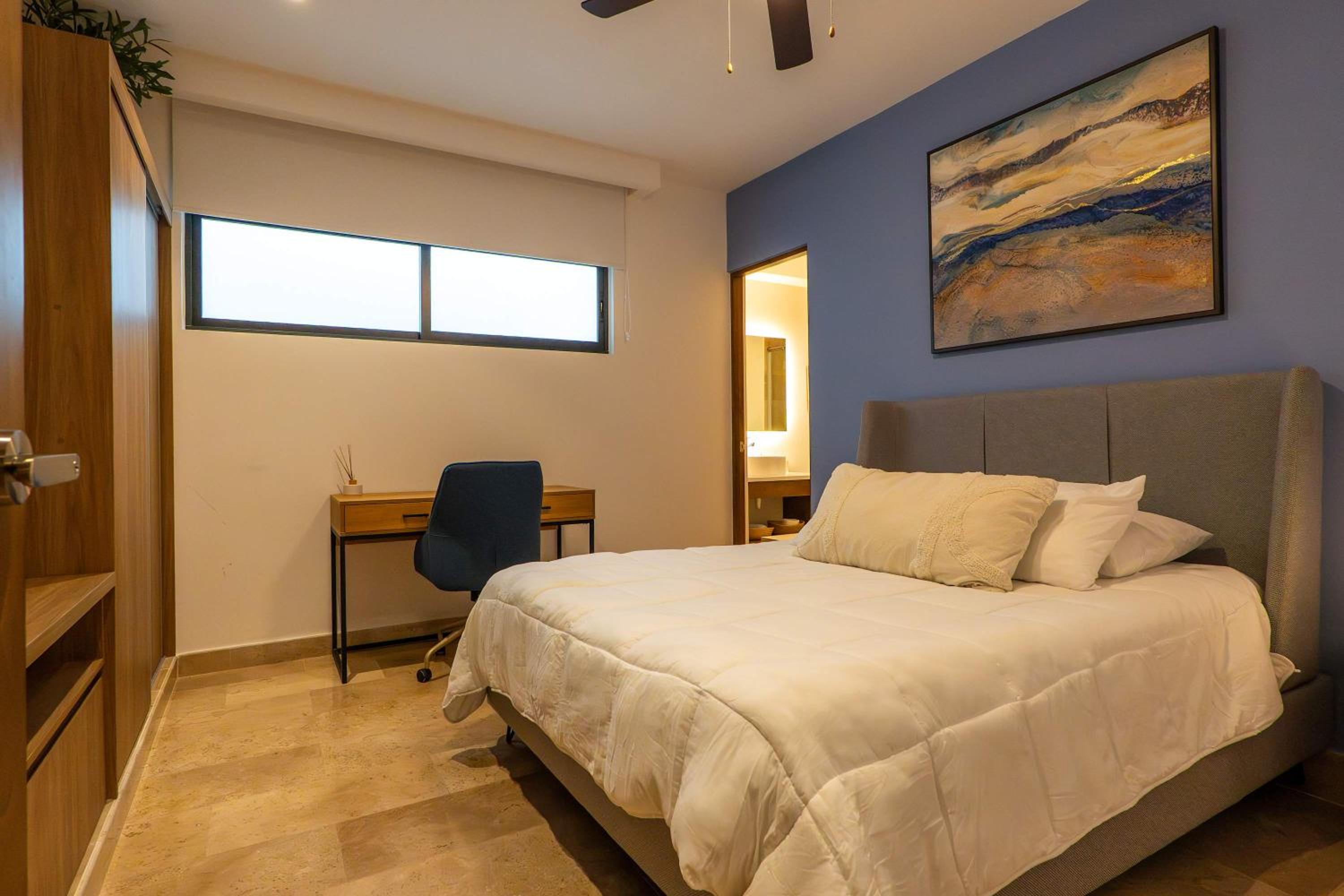 Stylish Condo w Roof Pool & Jacuzzi in Prime Playa