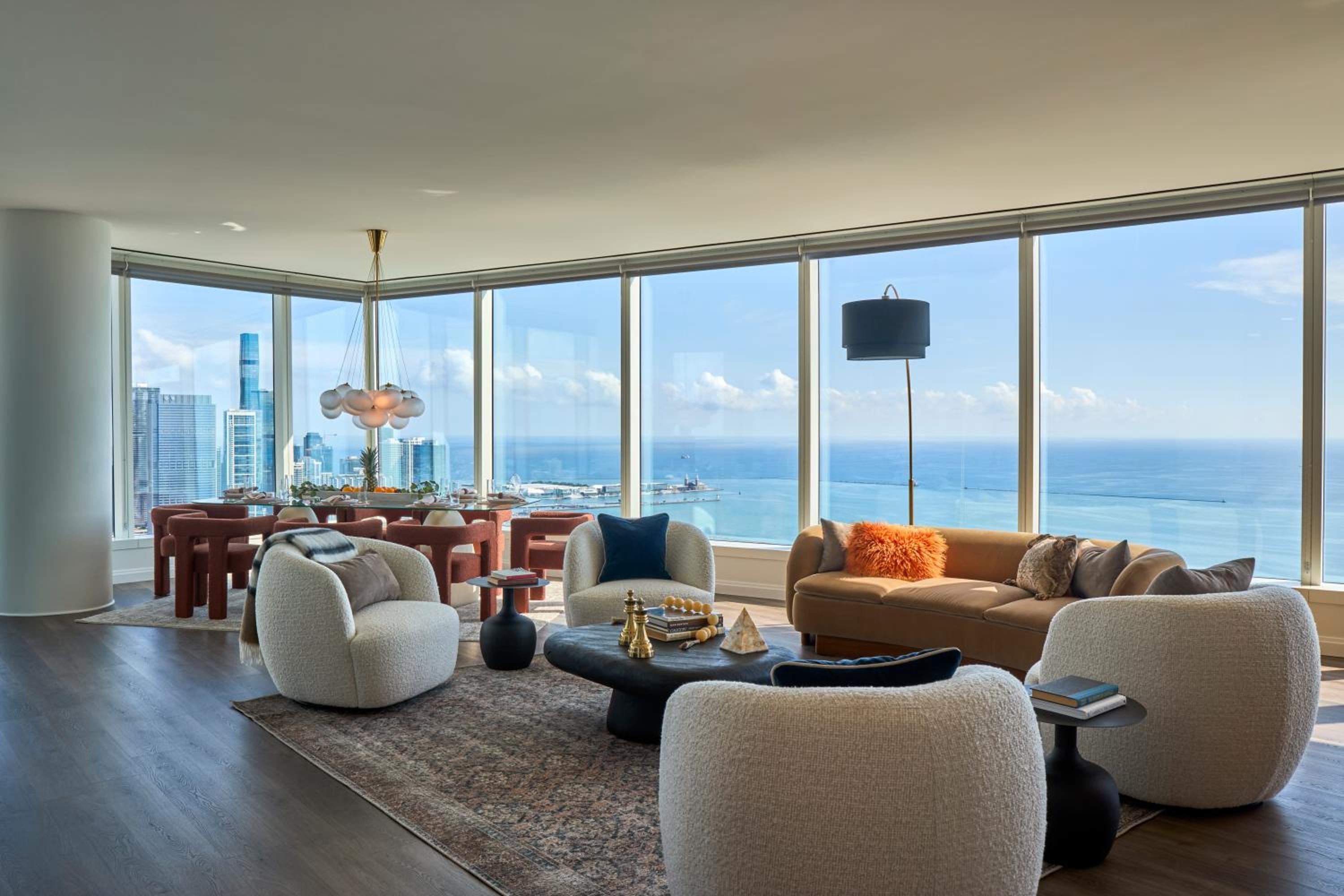 Lux Apts with Lake Views and Top Amenities
