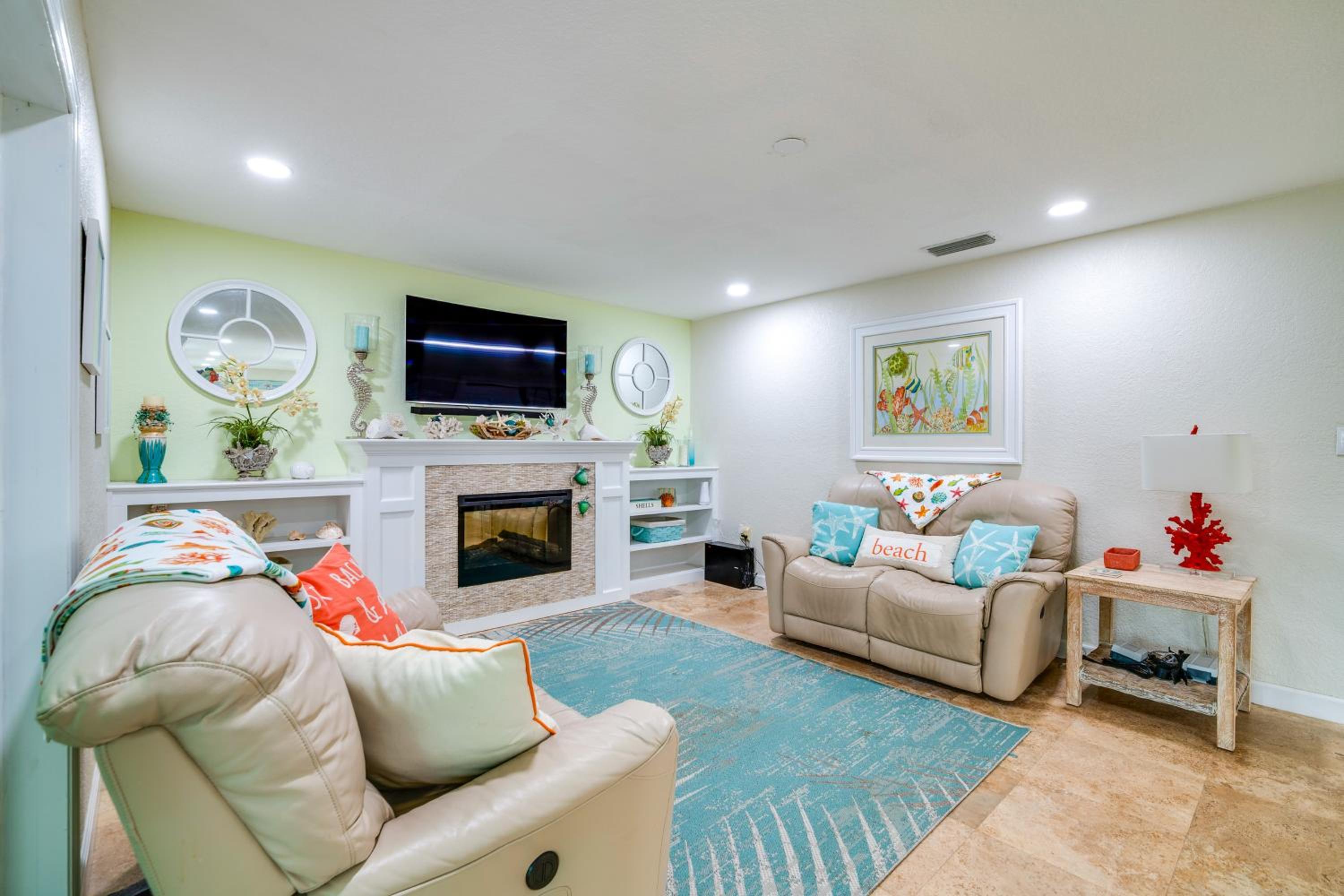 Outdoor Oasis with Bar and Lanai Tavares Escape