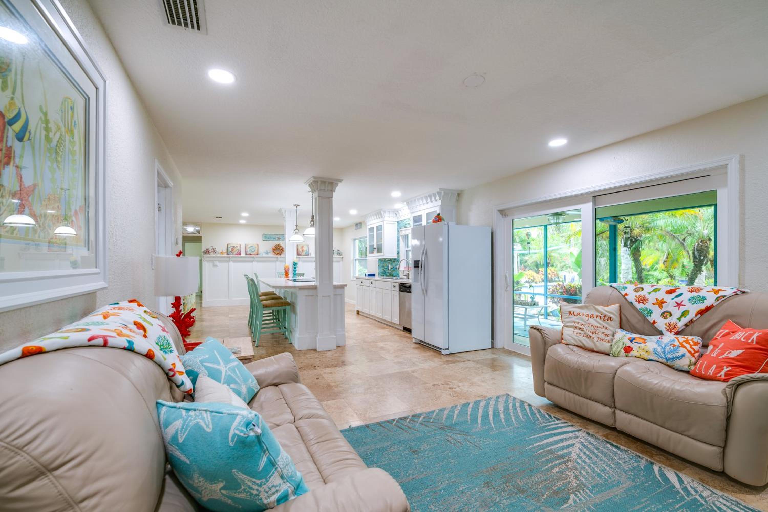 Outdoor Oasis with Bar and Lanai Tavares Escape