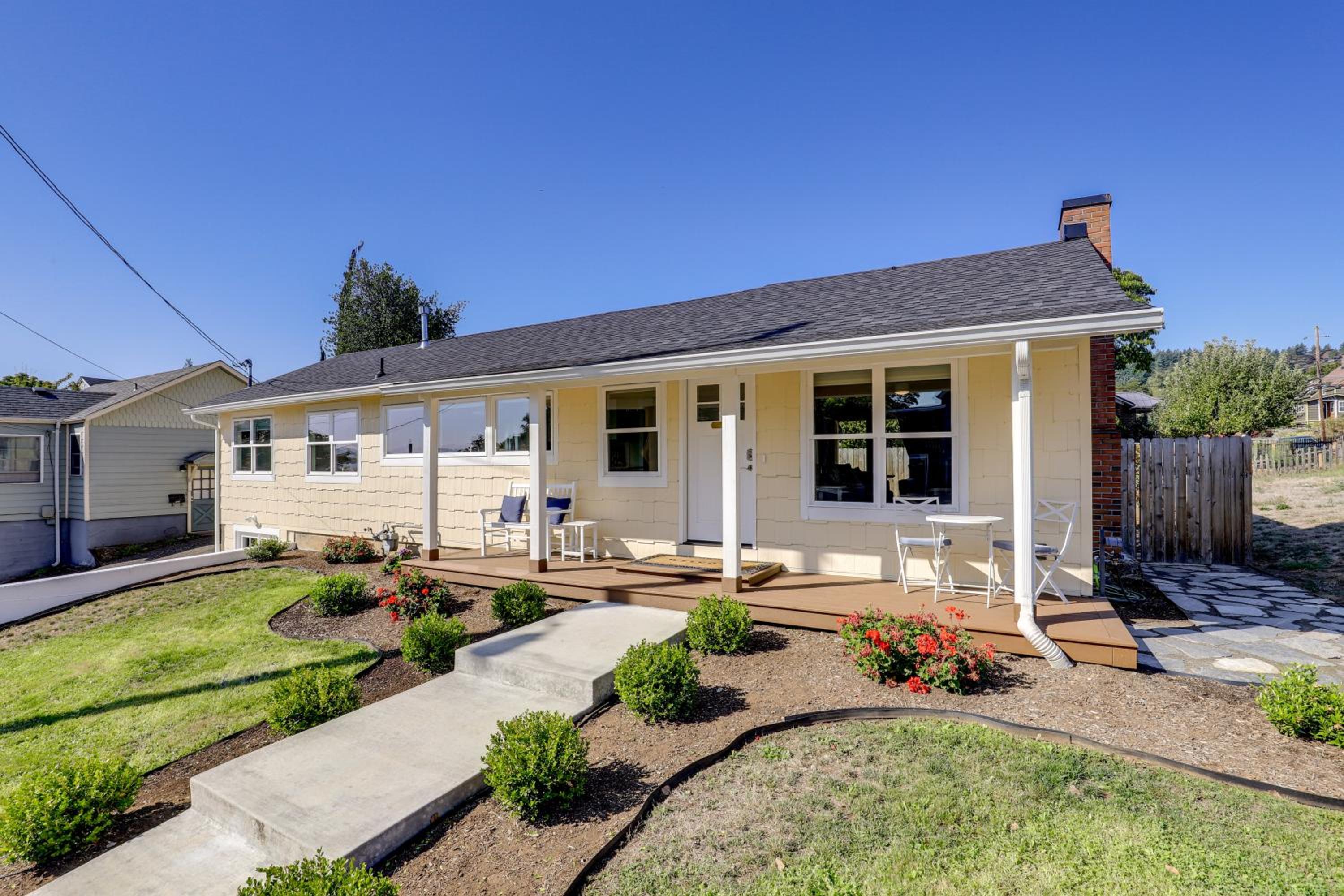 Walk to Dtwn Camas! Updated Home with Game Room
