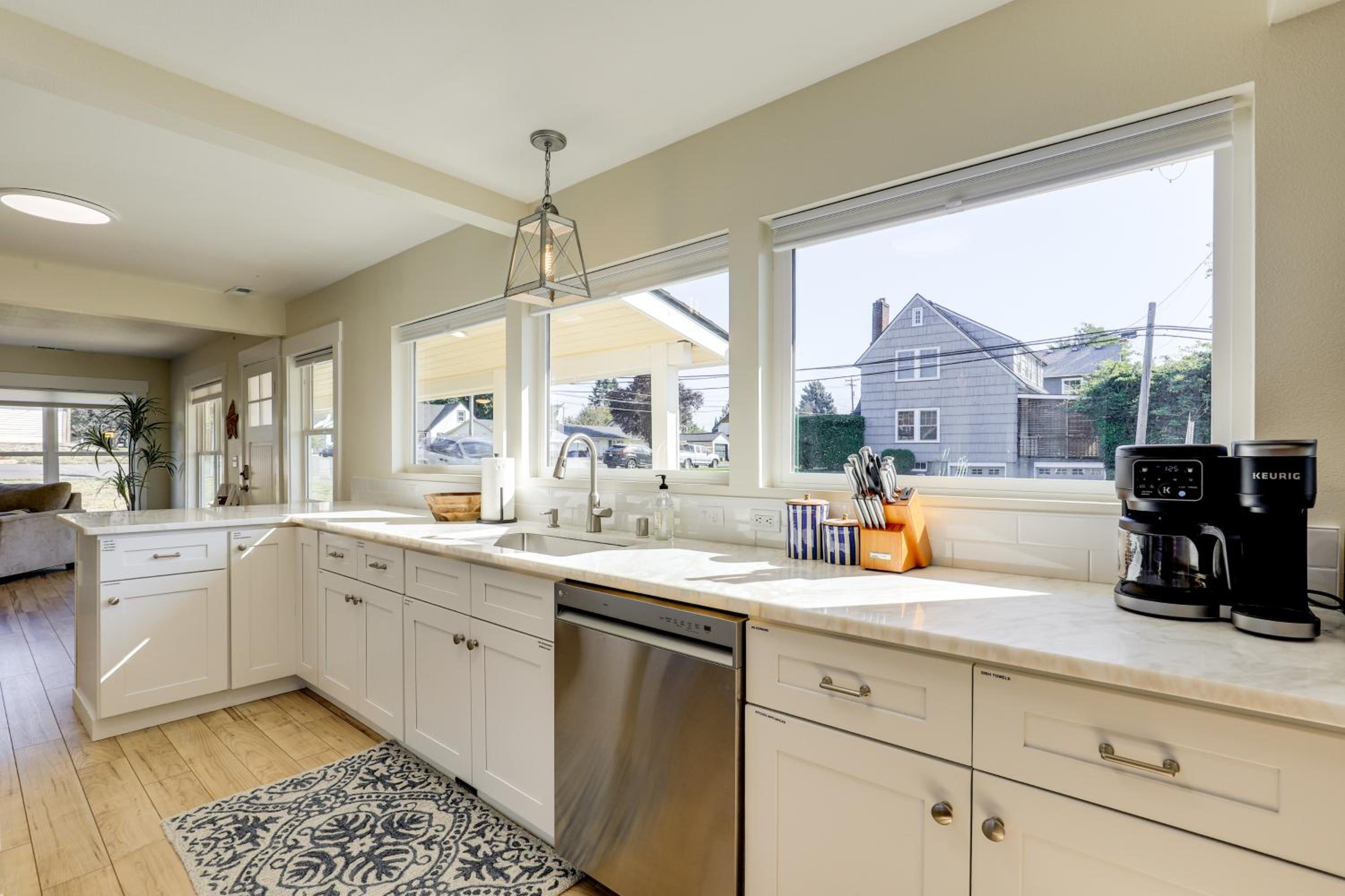 Walk to Dtwn Camas! Updated Home with Game Room