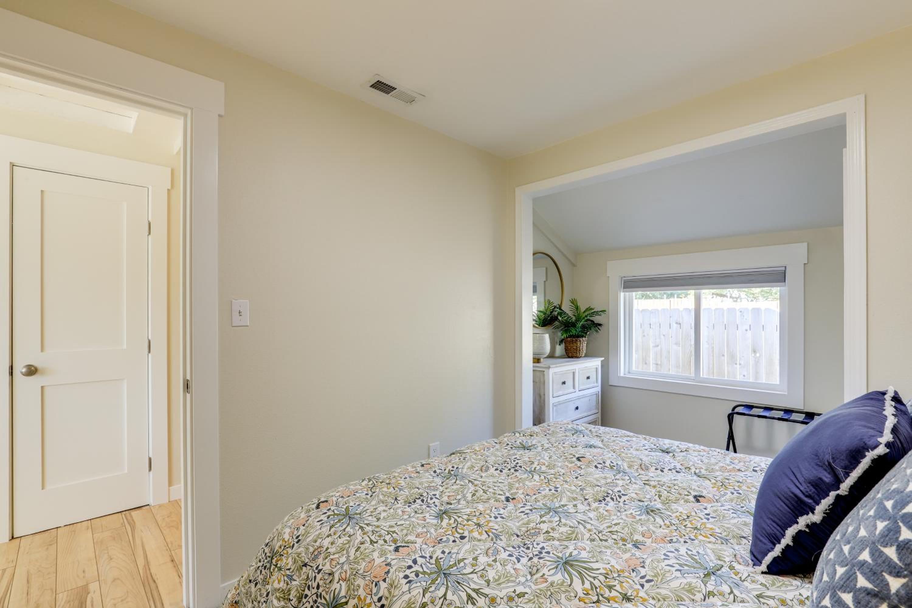 Walk to Dtwn Camas! Updated Home with Game Room
