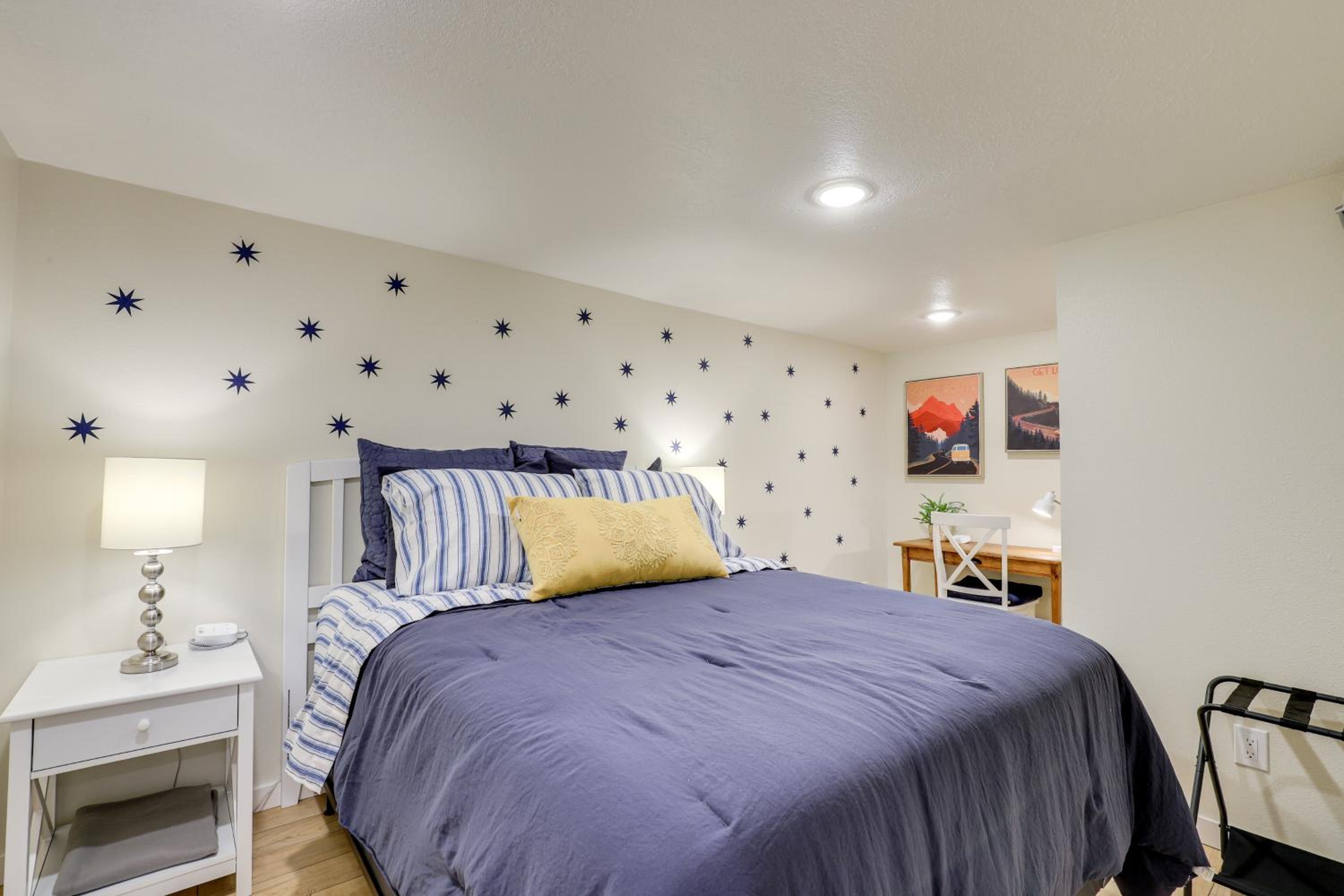 Walk to Dtwn Camas! Updated Home with Game Room