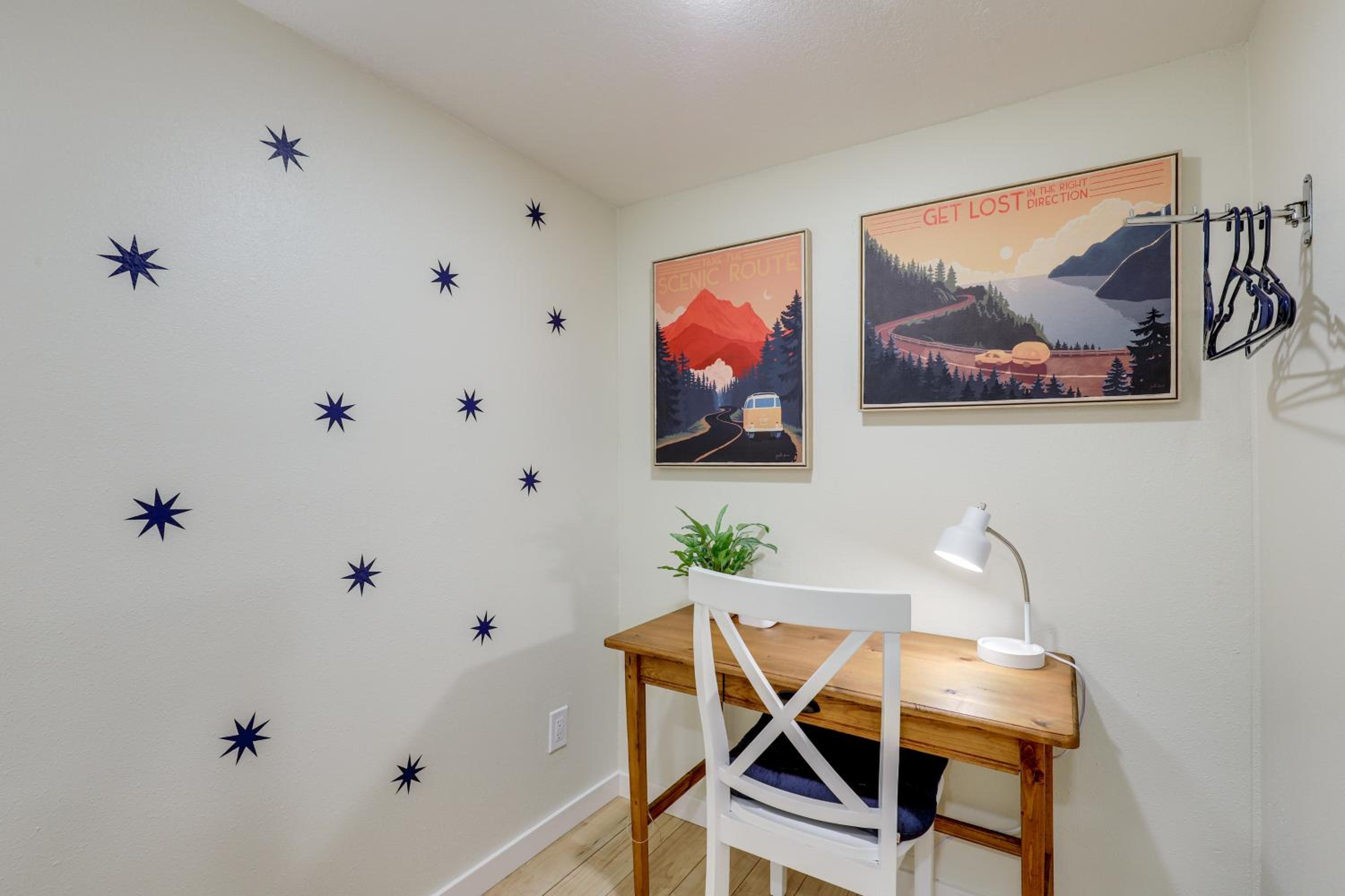 Walk to Dtwn Camas! Updated Home with Game Room