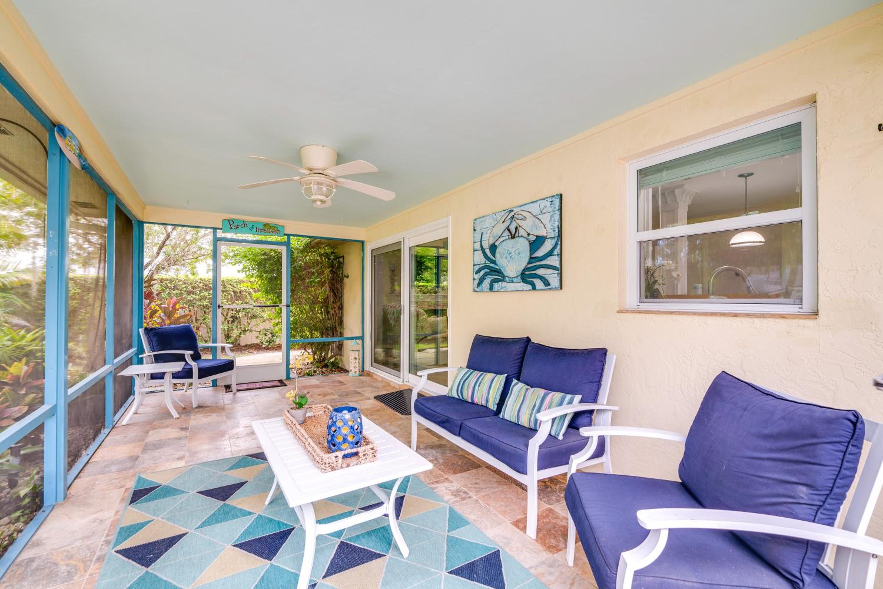 Outdoor Oasis with Bar and Lanai Tavares Escape
