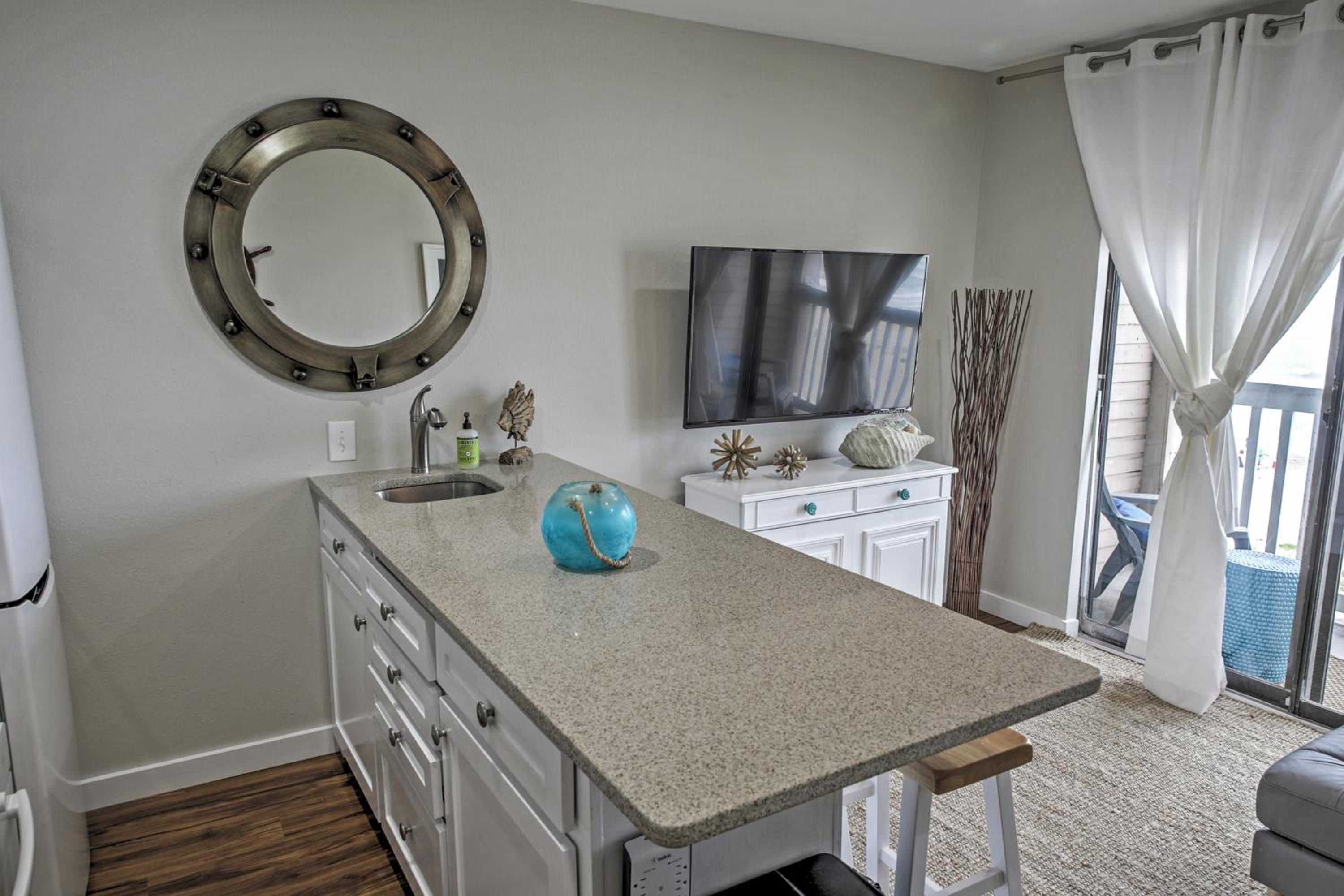 Balcony with Ocean View! North Beach 2nd-Floor Condo