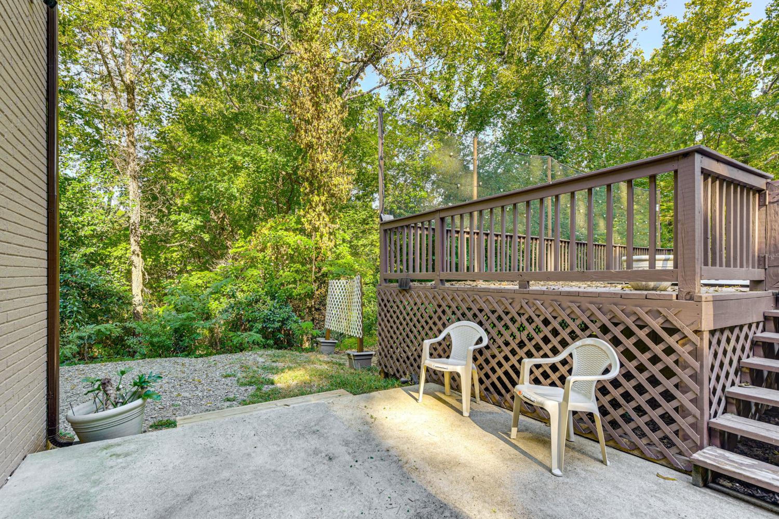 2 Mi to Dtwn Monroe near Wingate Cozy Apt with Patio