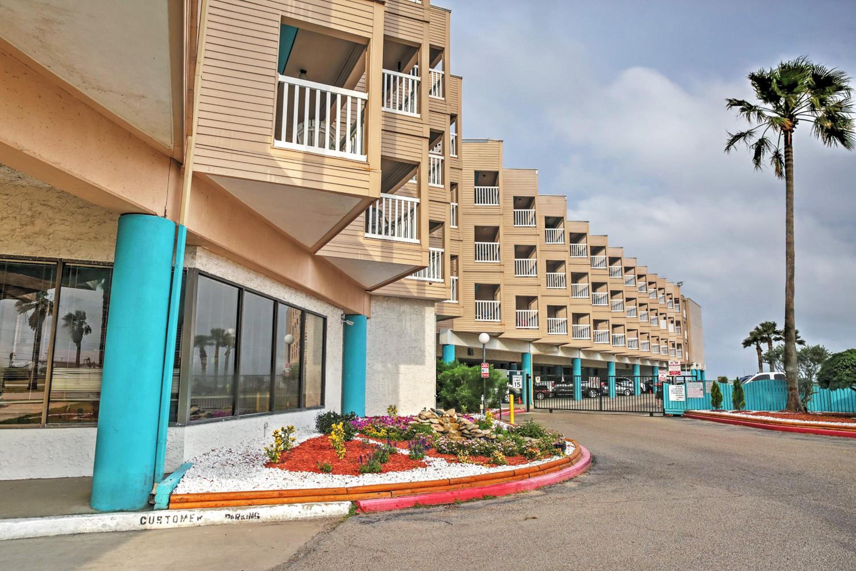 Balcony with Ocean View! North Beach 2nd-Floor Condo