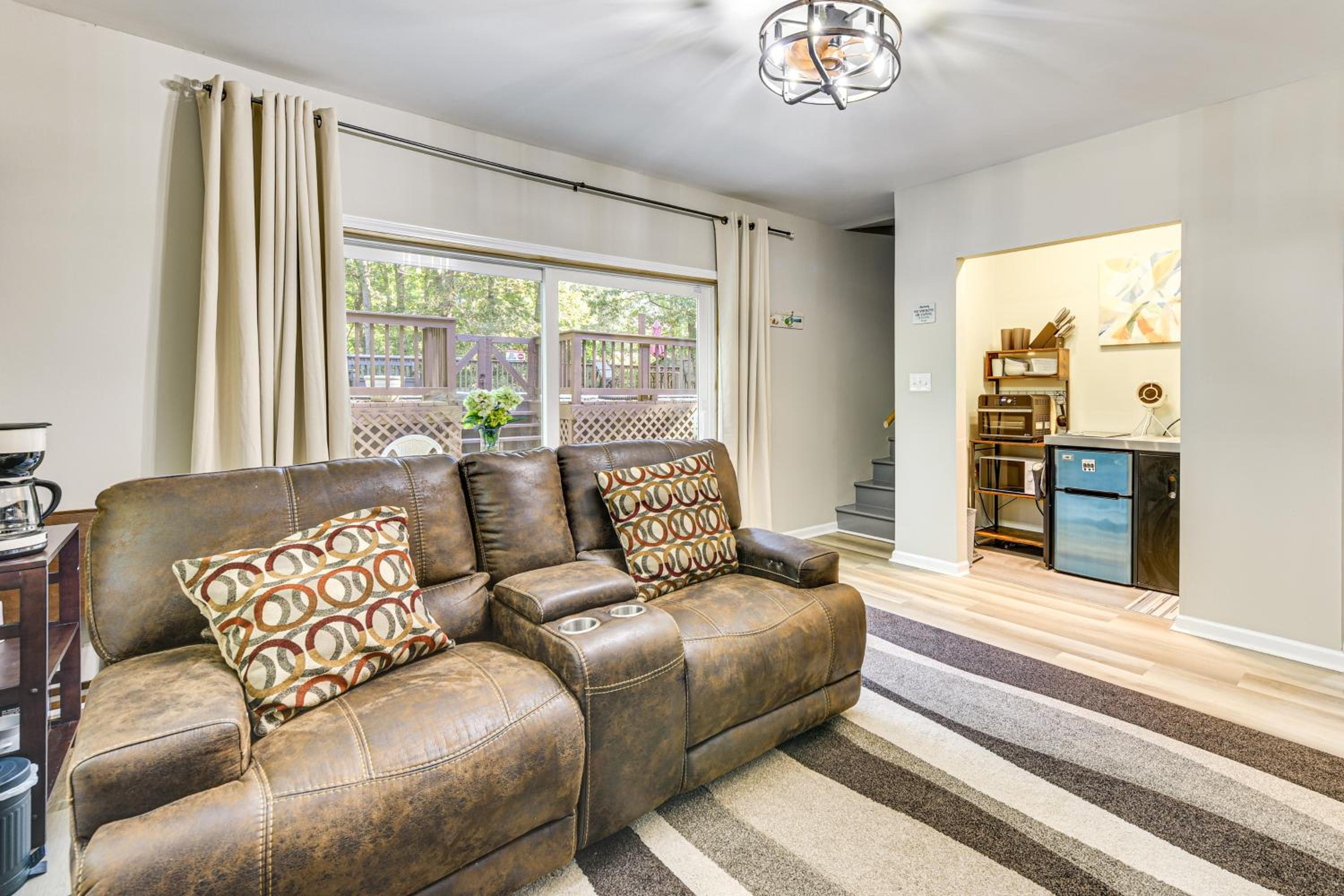 2 Mi to Dtwn Monroe near Wingate Cozy Apt with Patio