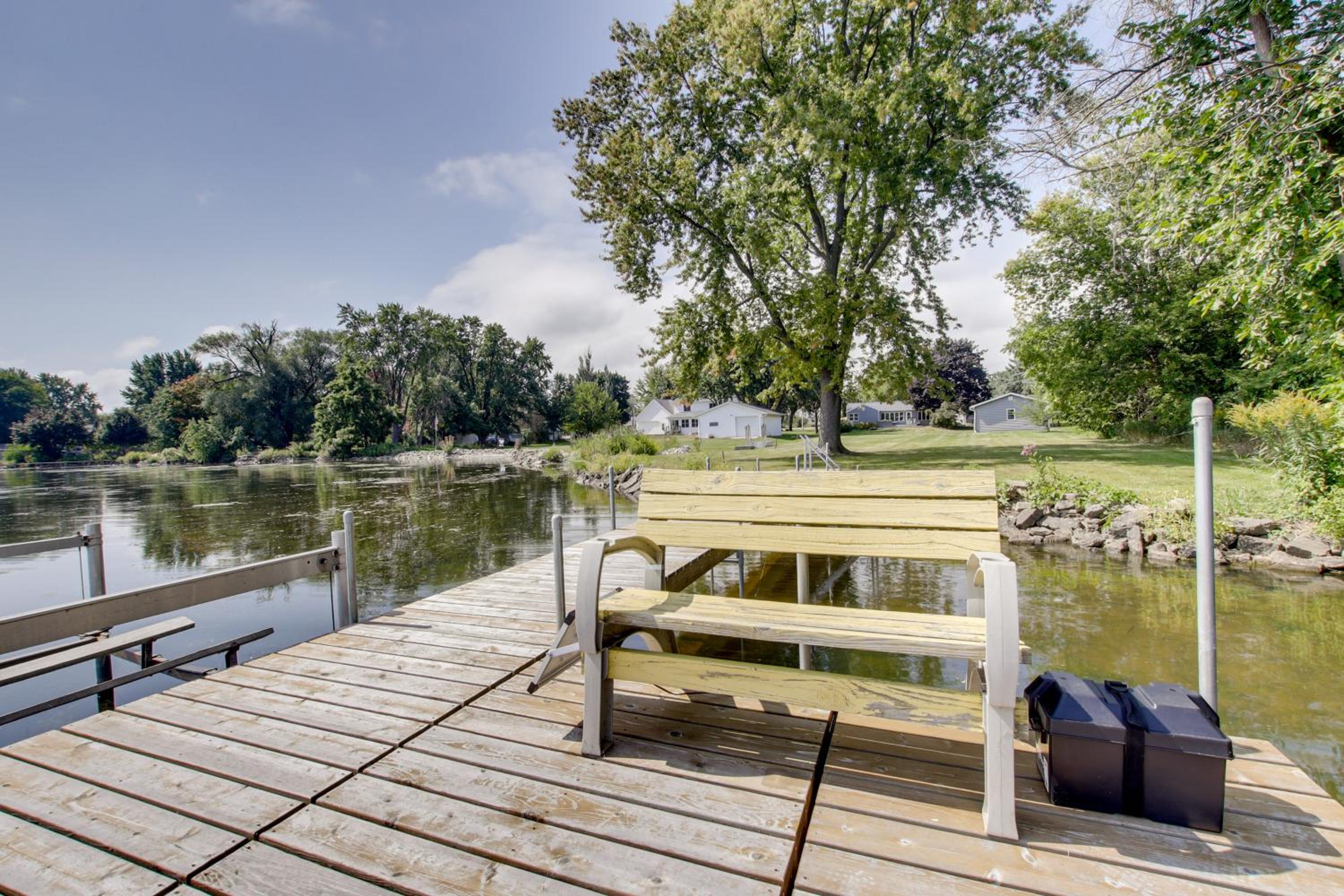 Lakefront Home Between Oshkosh and Fond Du Lac