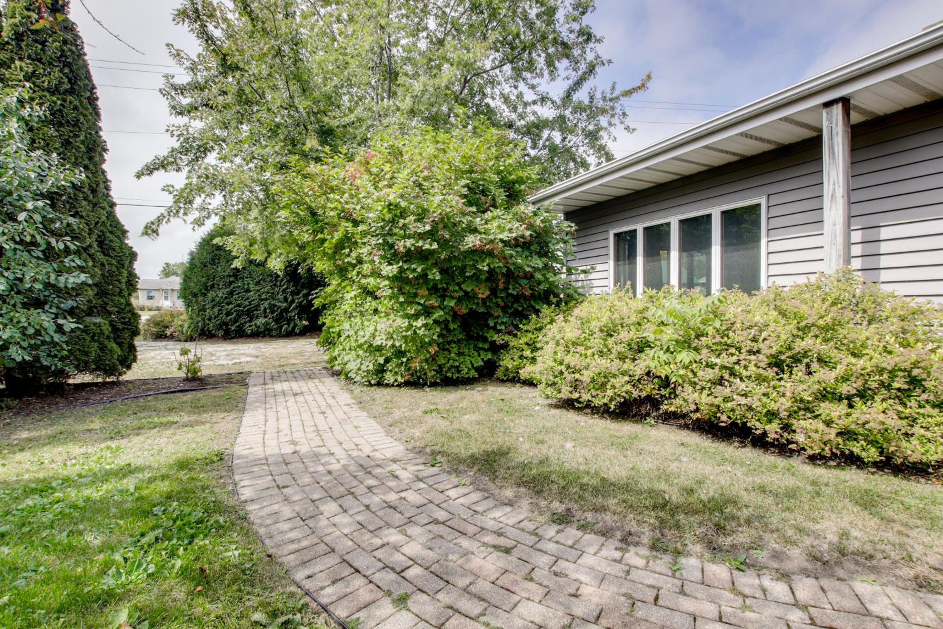 Lakefront Home Between Oshkosh and Fond Du Lac