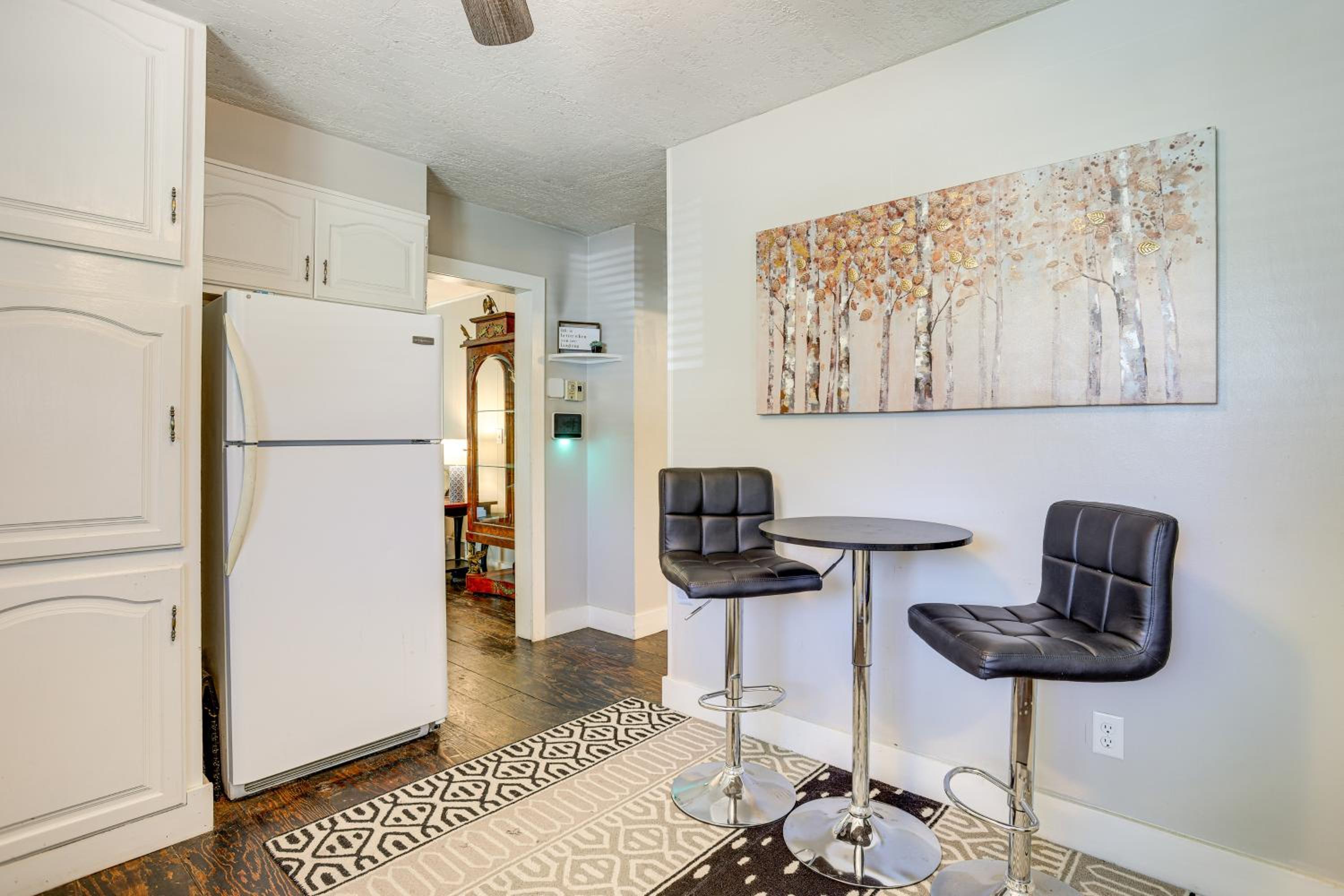 Apt 3 Mi to Dtwn Ogden! Pet-Friendly Backyard