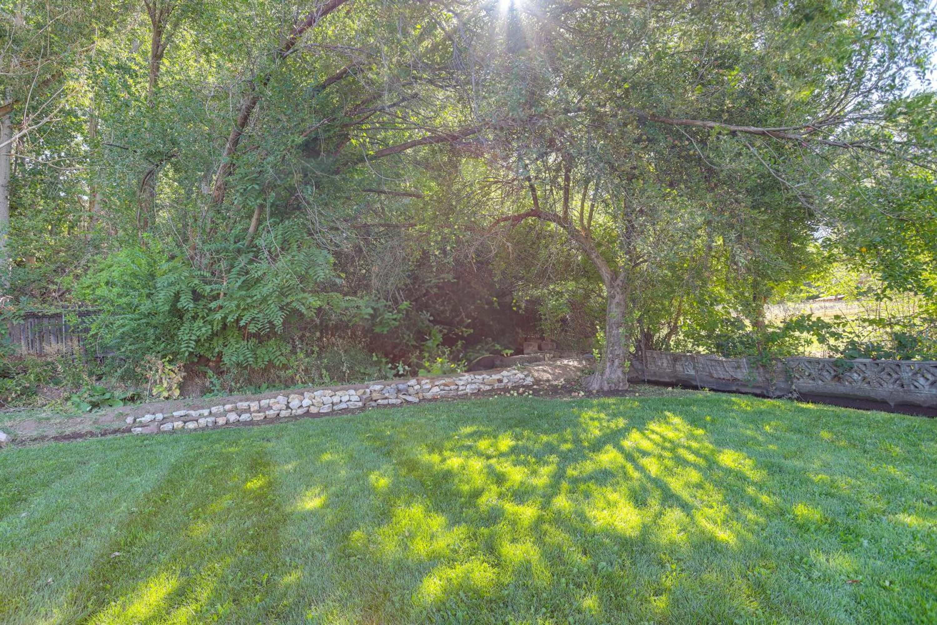 Apt 3 Mi to Dtwn Ogden! Pet-Friendly Backyard