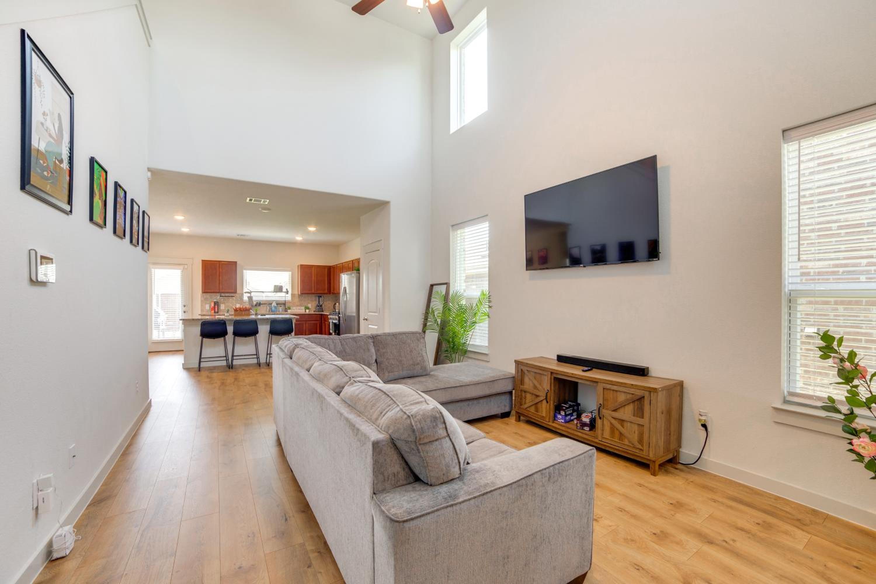 Yard and Office Spacious Family Home in Forney