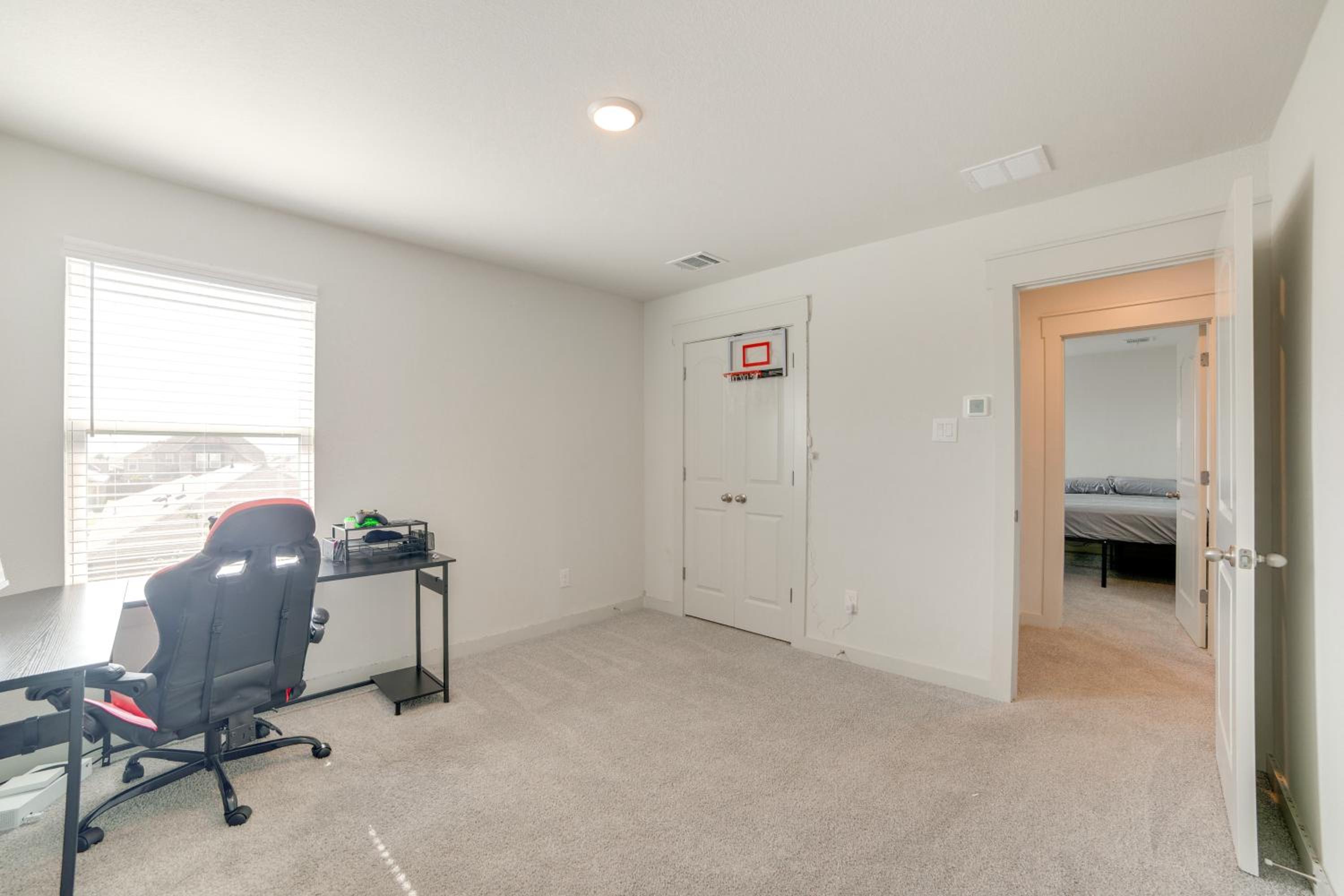 Yard and Office Spacious Family Home in Forney