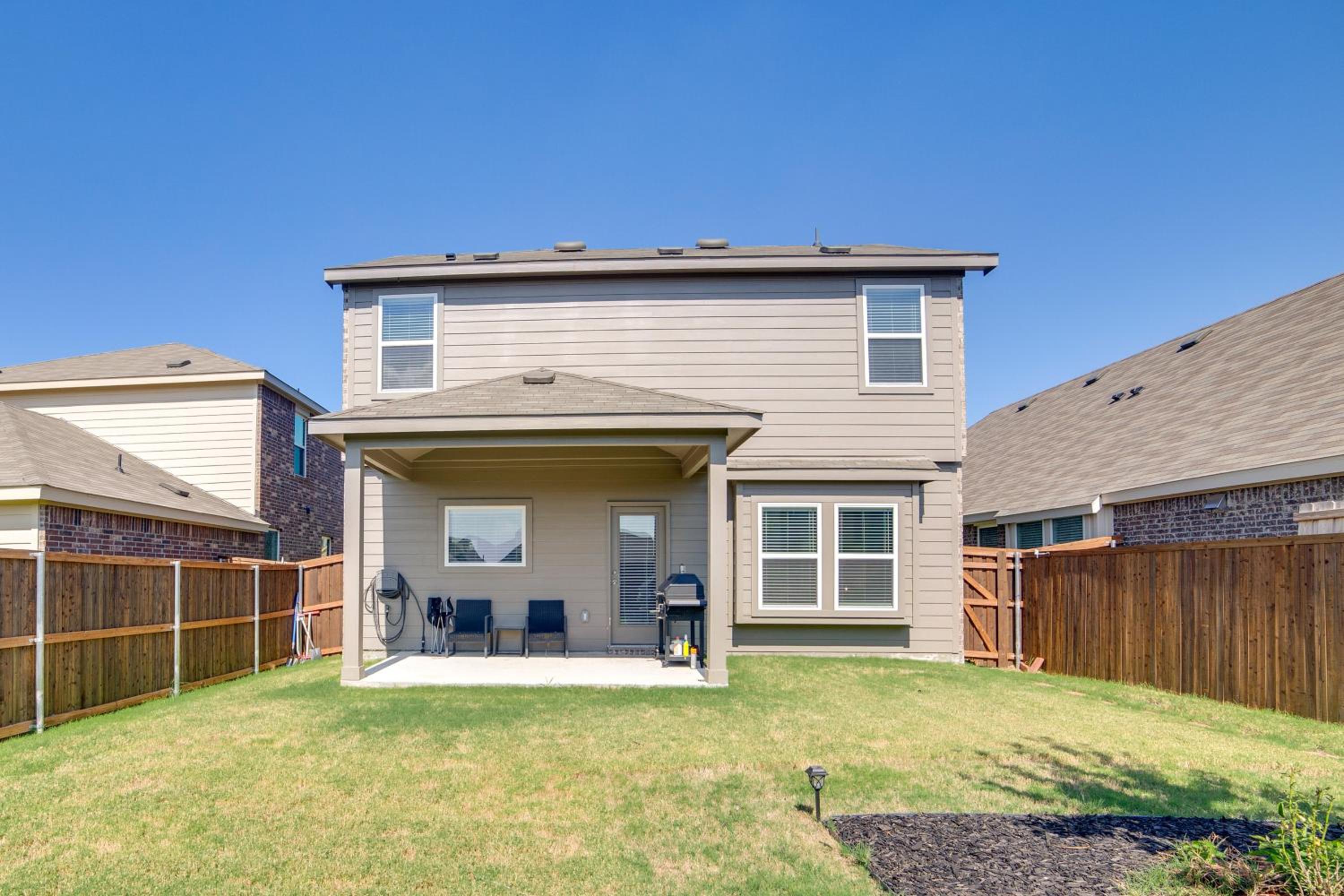 Yard and Office Spacious Family Home in Forney