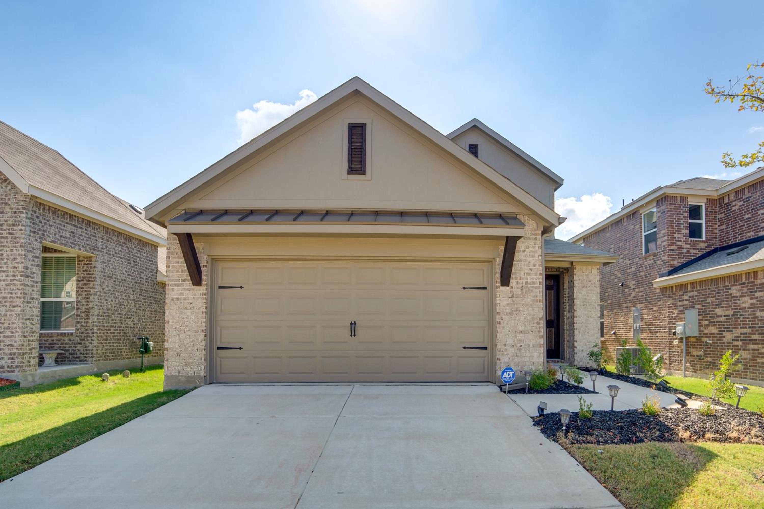 Yard and Office Spacious Family Home in Forney