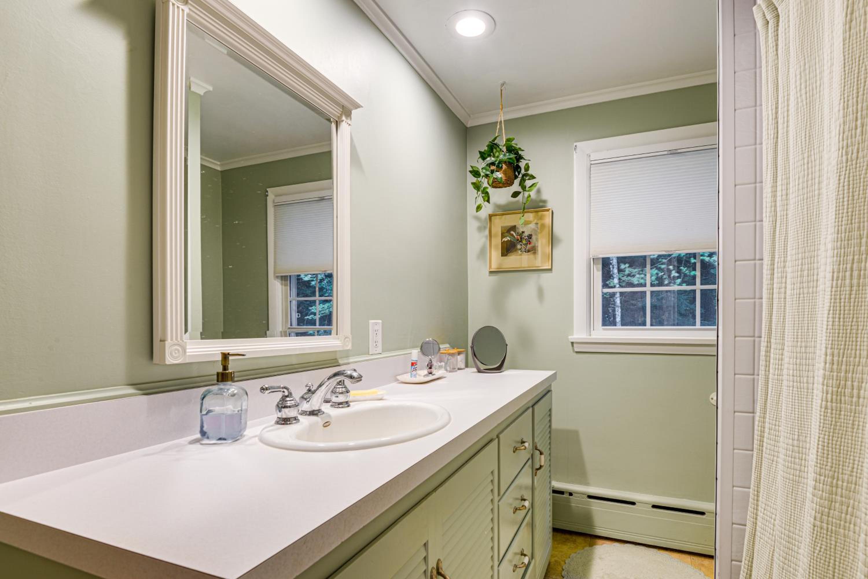 Near Main St and Festivals Peaceful Keene Getaway!