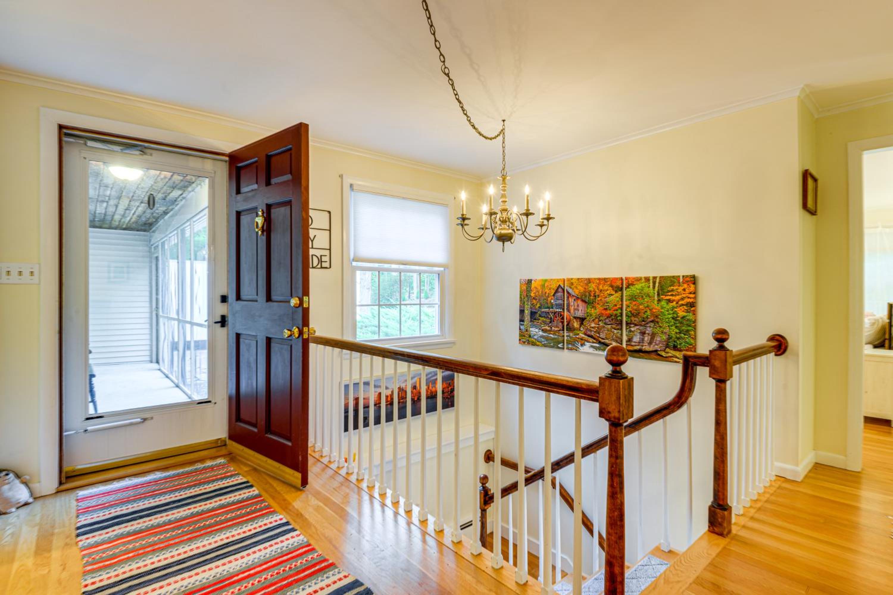 Near Main St and Festivals Peaceful Keene Getaway!