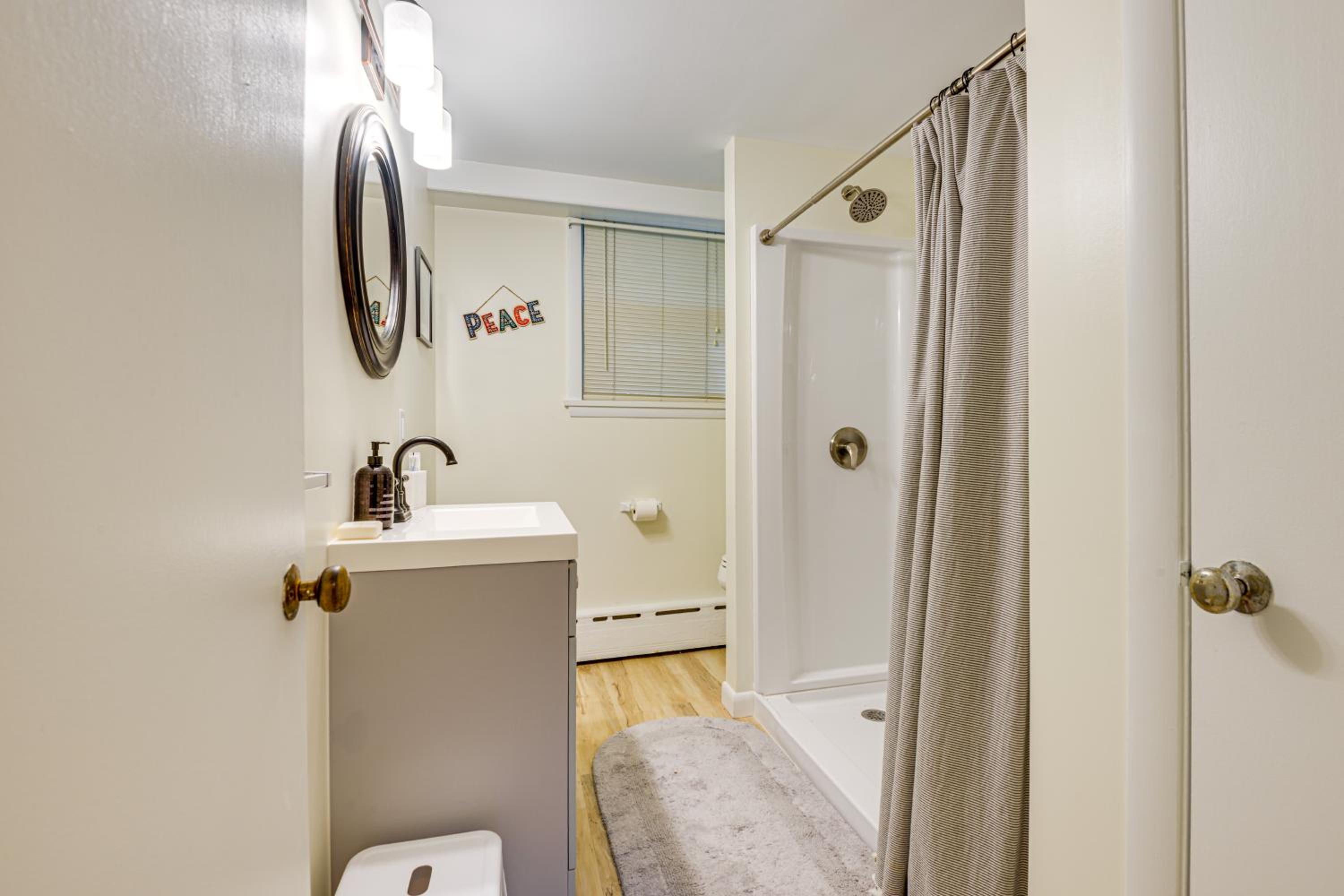 Near Main St and Festivals Peaceful Keene Getaway!