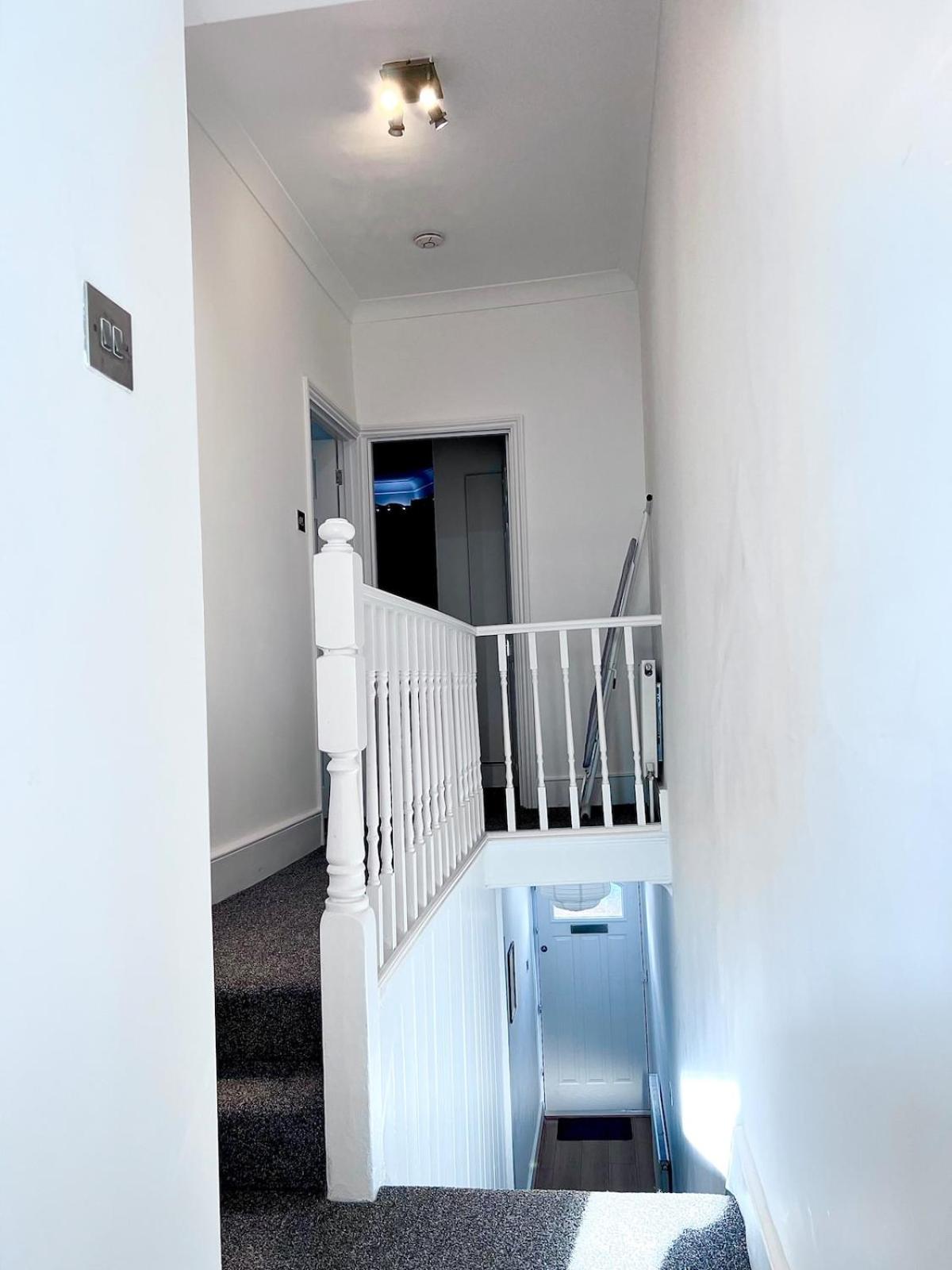 Spacious 4Bedroom - 10mins to London Bridge with Parking & Garden