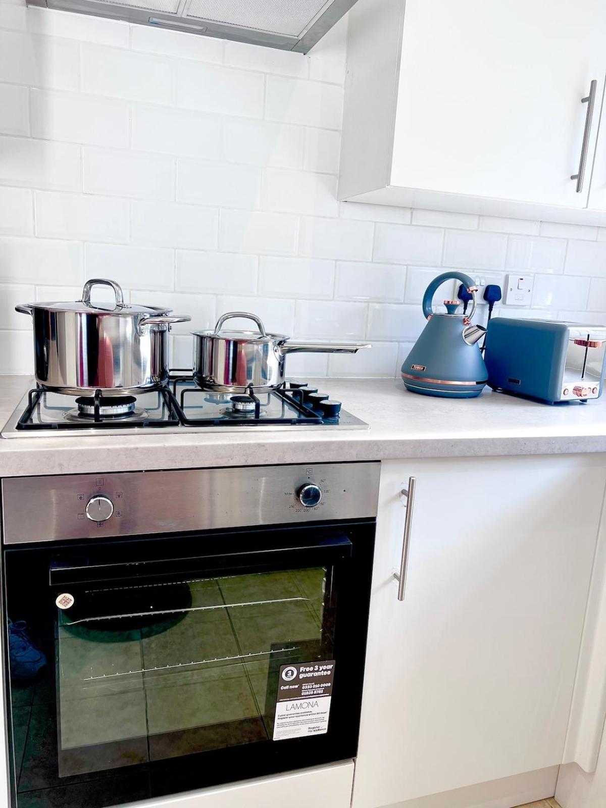 Spacious 4Bedroom - 10mins to London Bridge with Parking & Garden