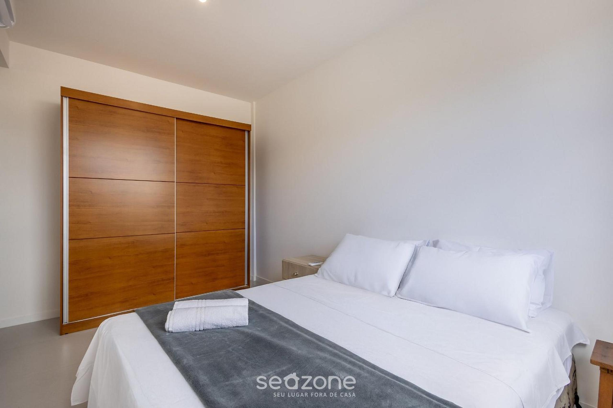 Apart with barbecue 750 m from the beach RRV0202