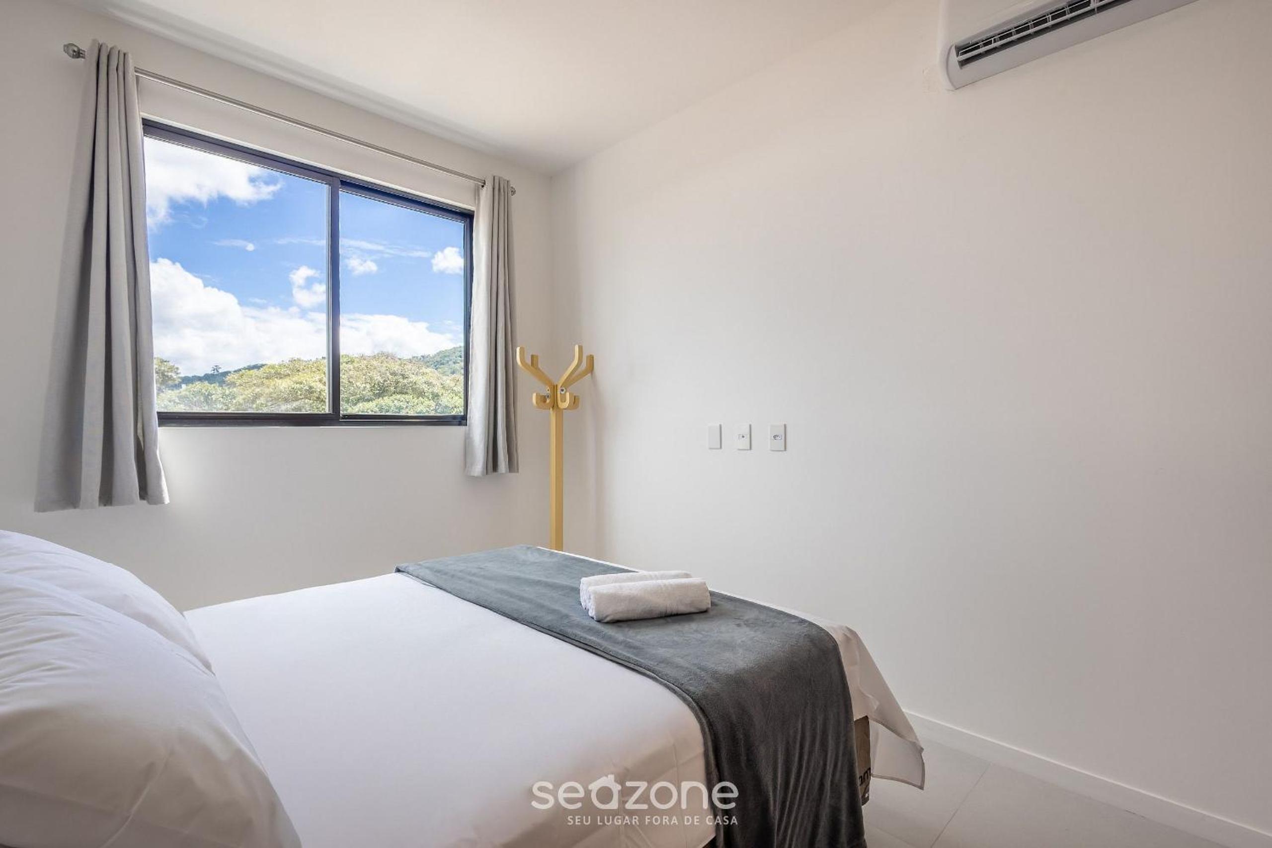 Apart with barbecue 750 m from the beach RRV0202