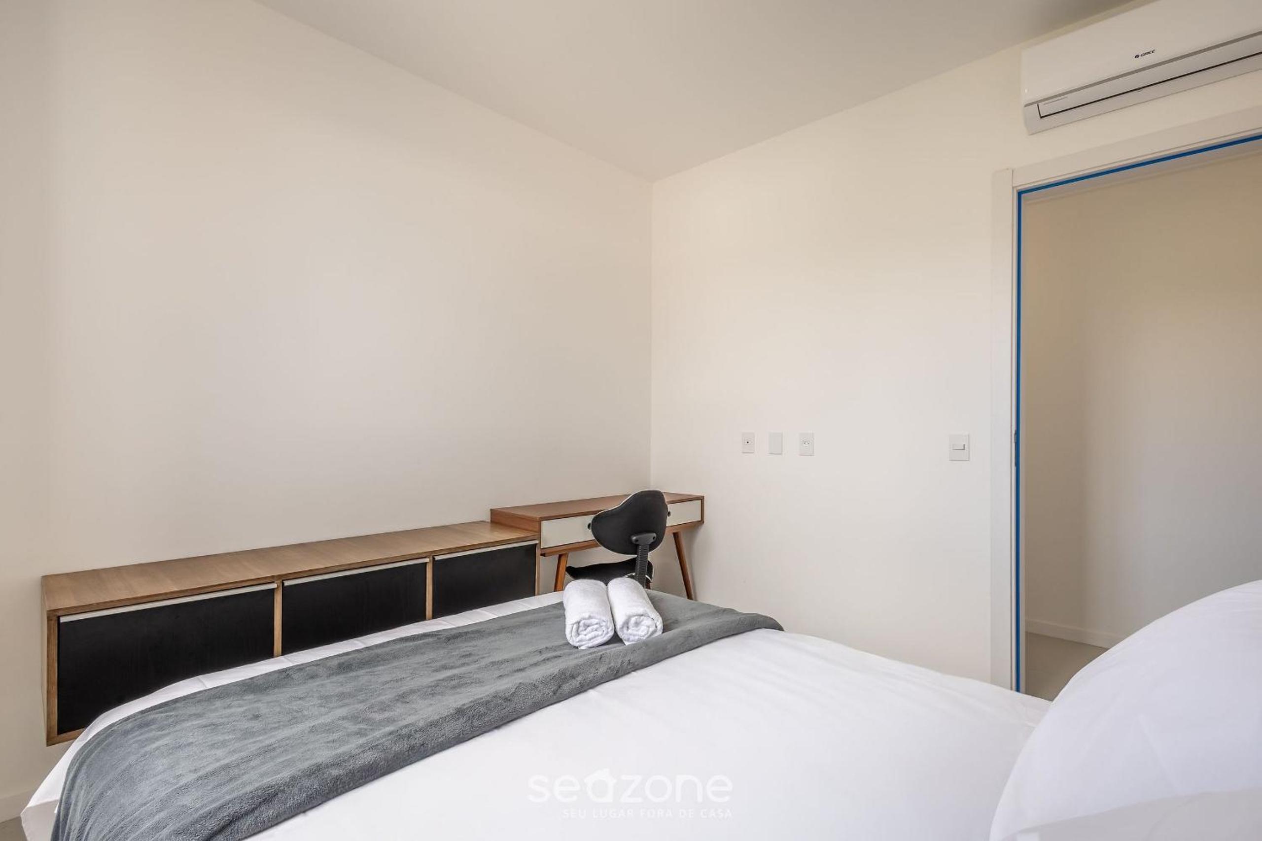 Apart with barbecue 750 m from the beach RRV0202