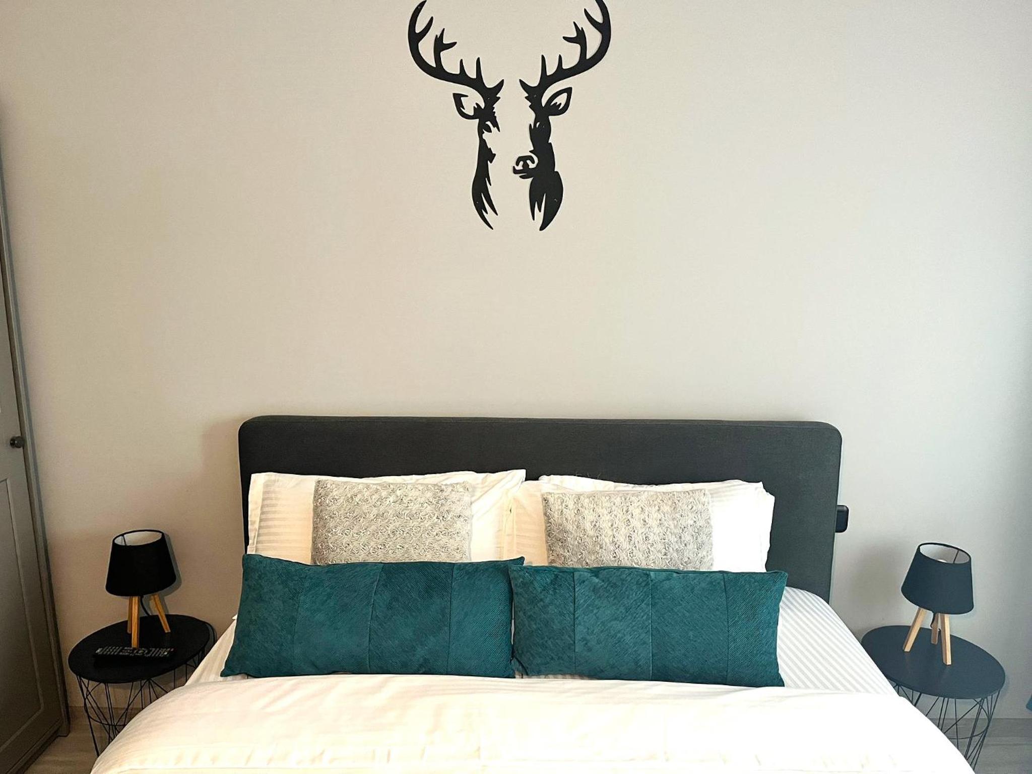 Deer House - Fireplace 1BR near Sinaia Plaza