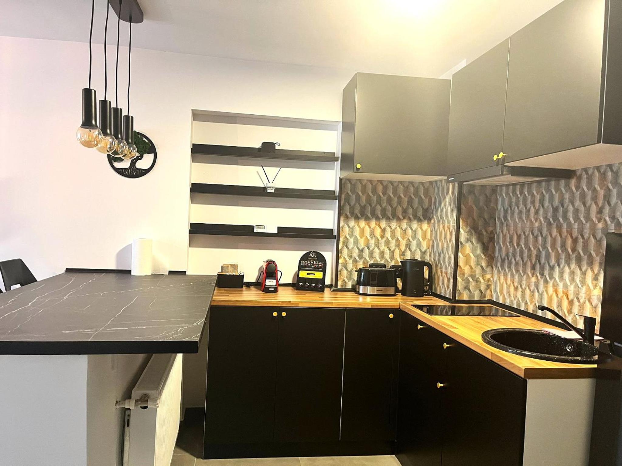 Deer House - Fireplace 1BR near Sinaia Plaza