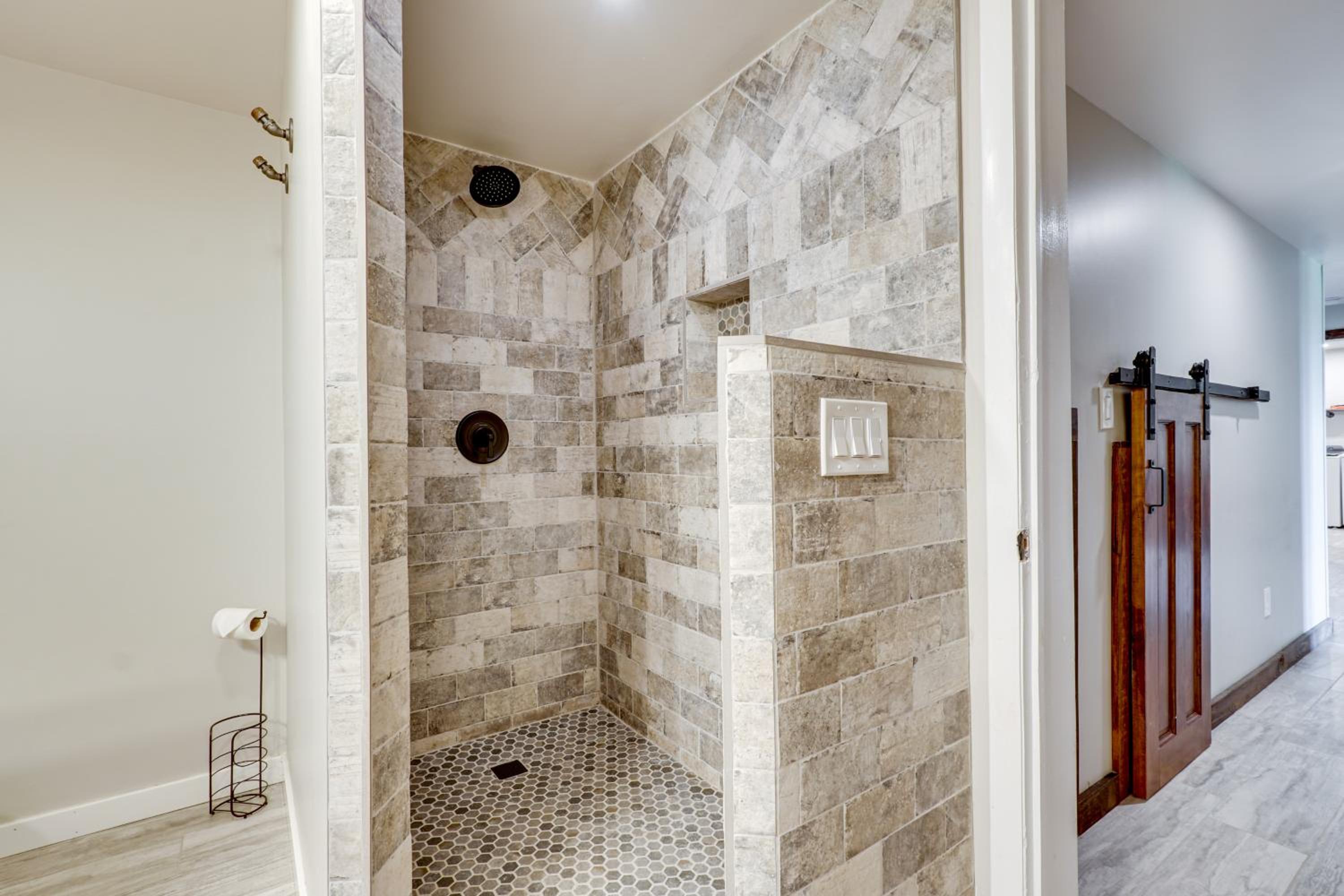 1 Mi to Dtwn Loudon Spacious River-View Home