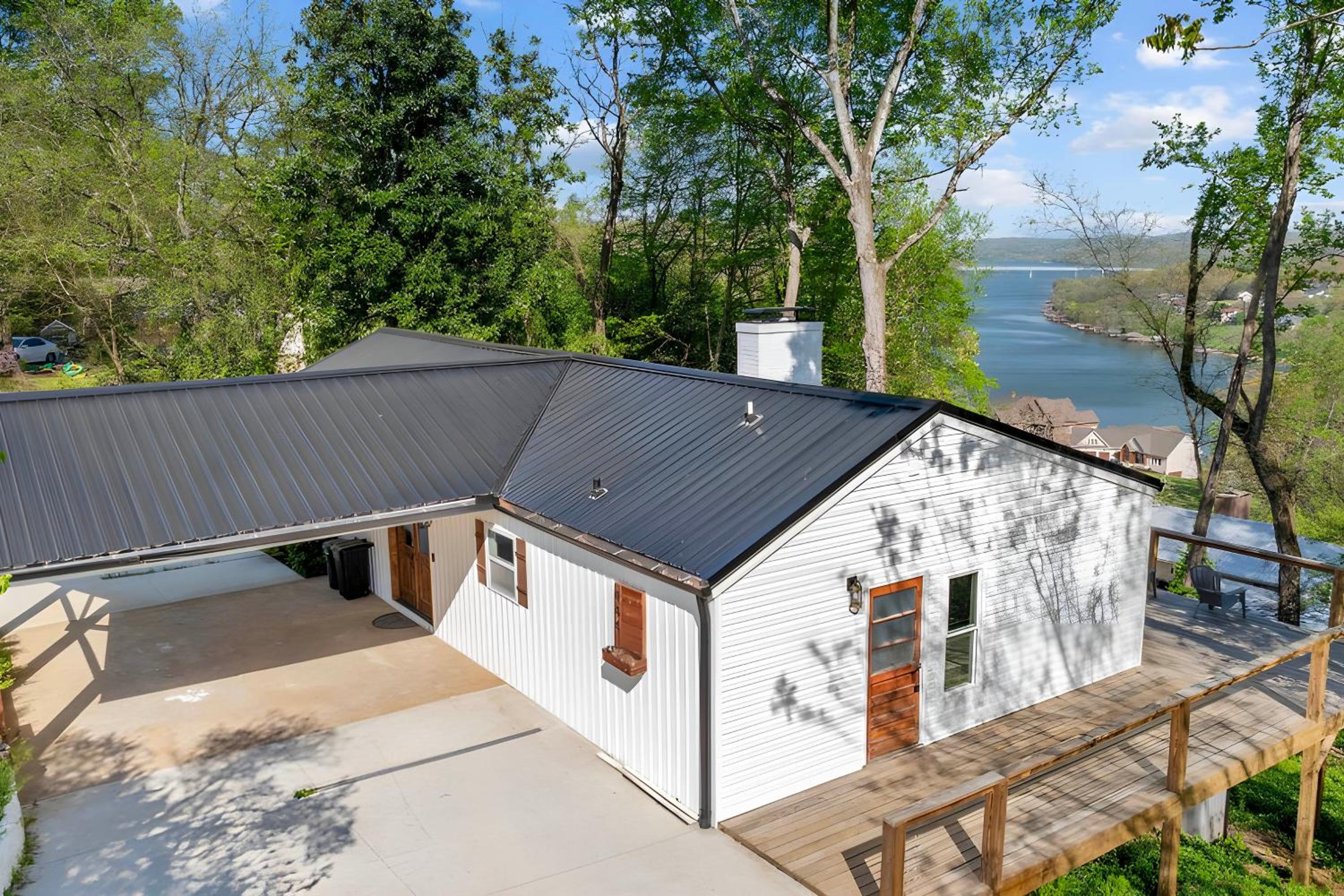 1 Mi to Dtwn Loudon Spacious River-View Home