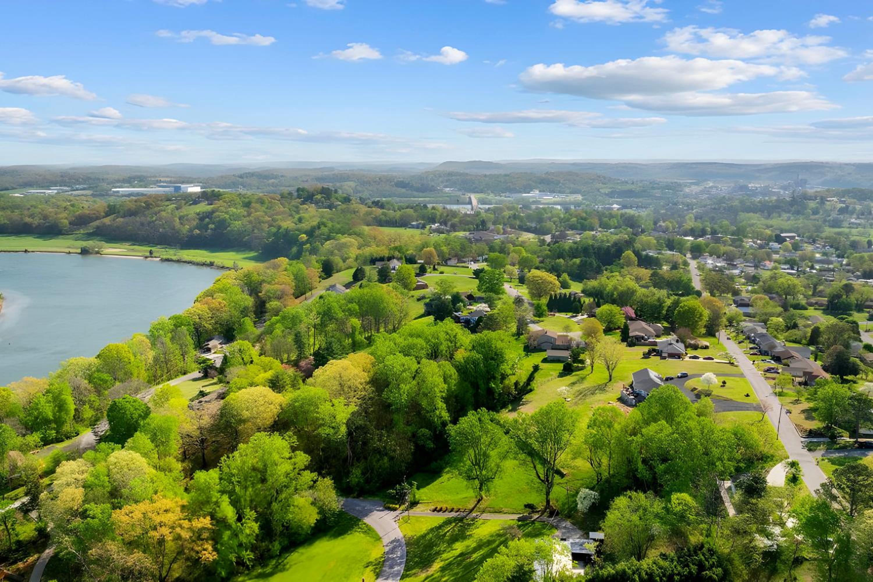 1 Mi to Dtwn Loudon Spacious River-View Home