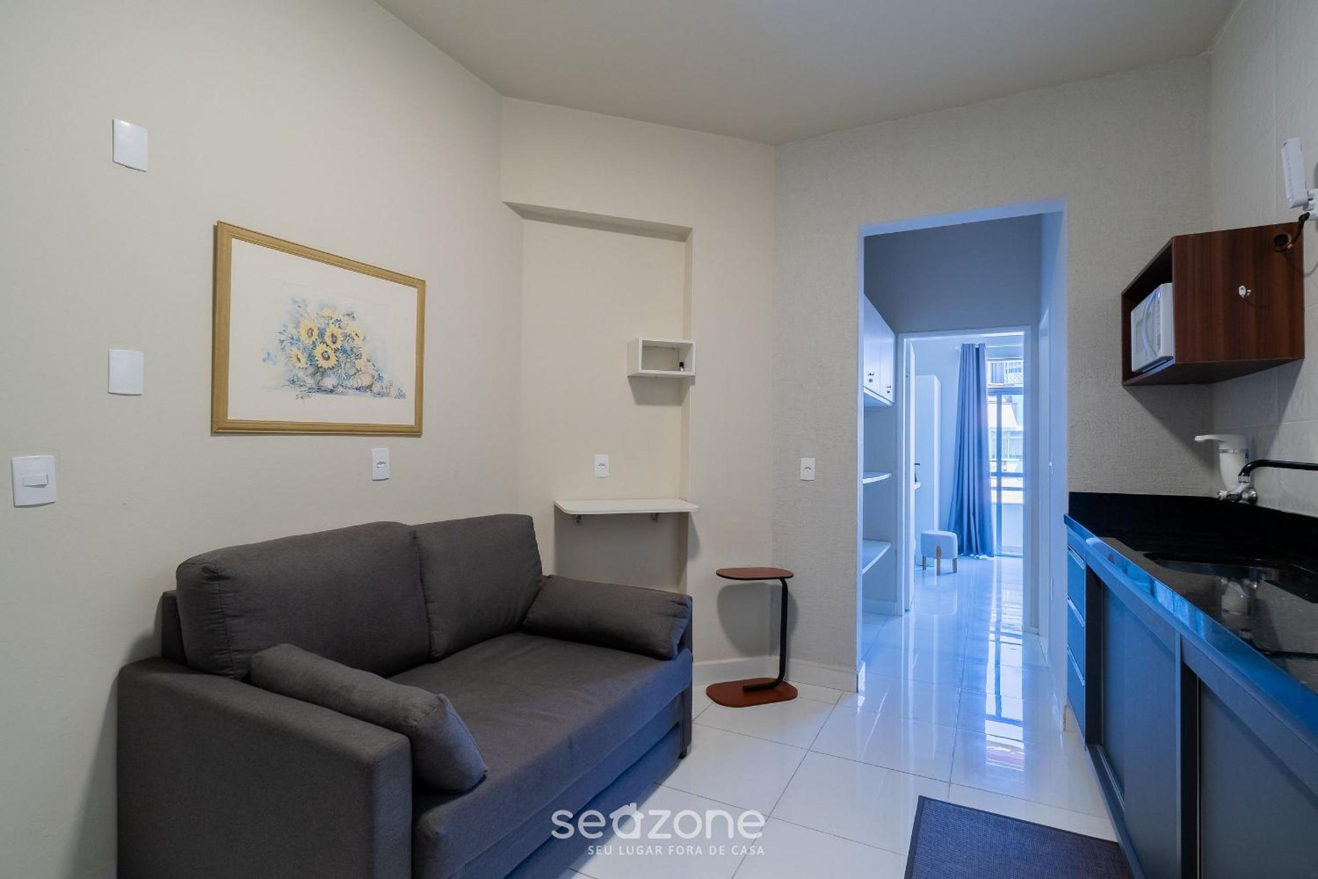 1 Bedroom Apartment 650 m from the Beach FAH0205