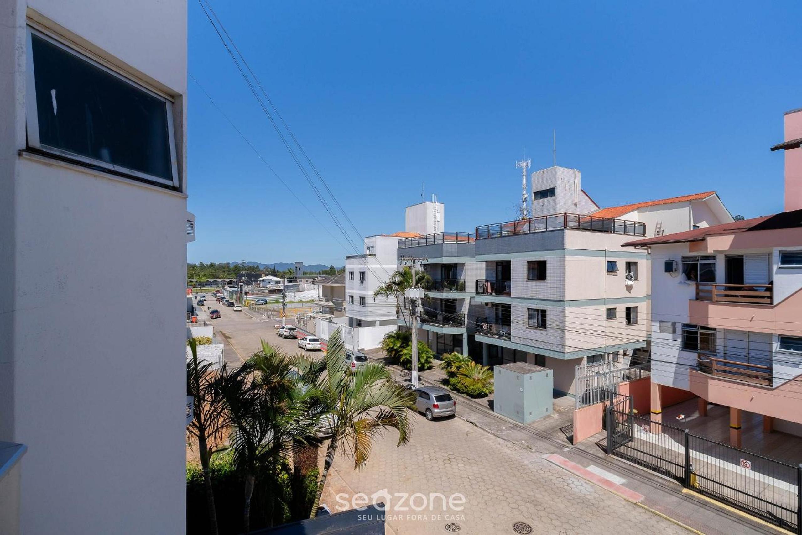 1 Bedroom Apartment 650 m from the Beach FAH0205