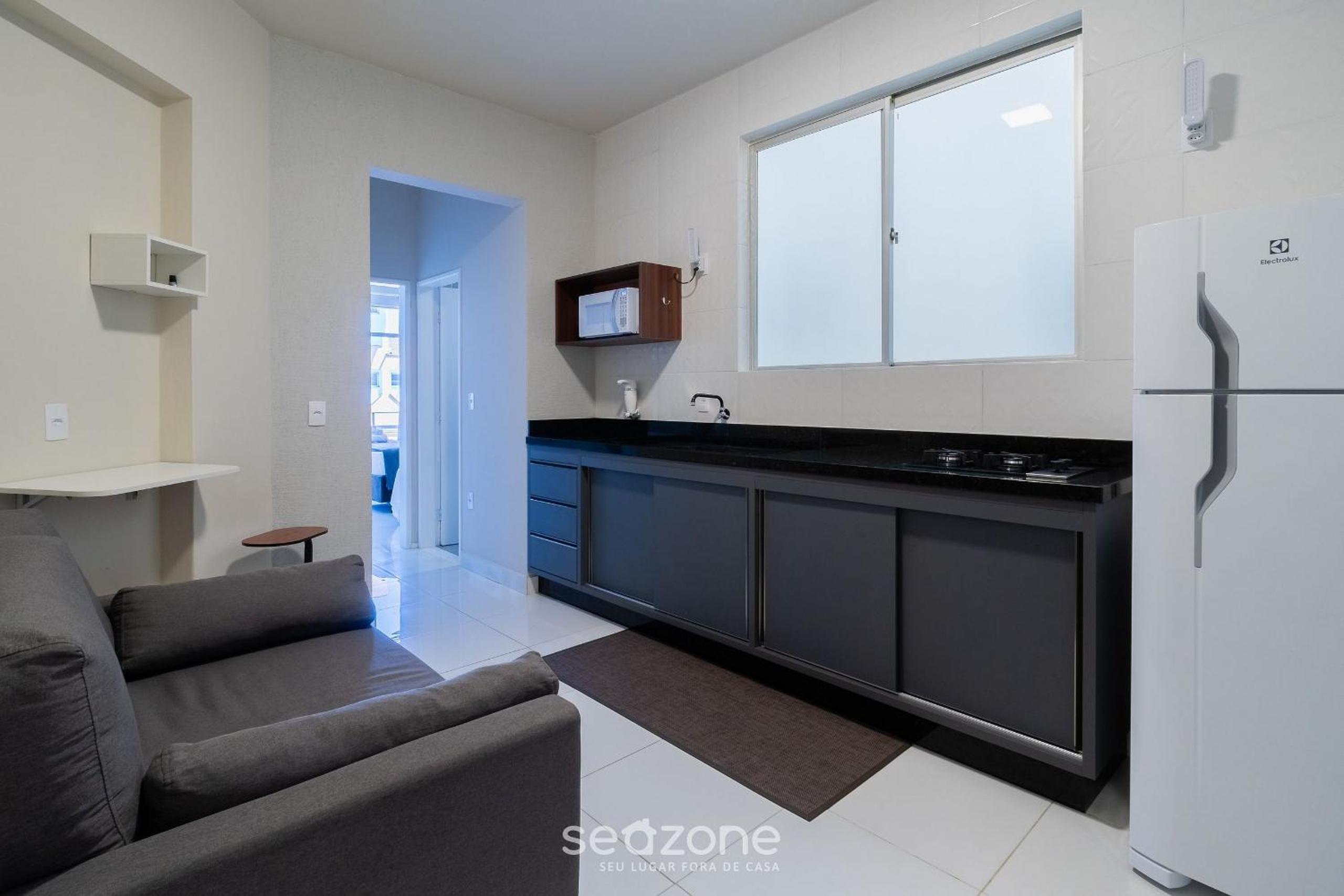 1 Bedroom Apartment 650 m from the Beach FAH0205