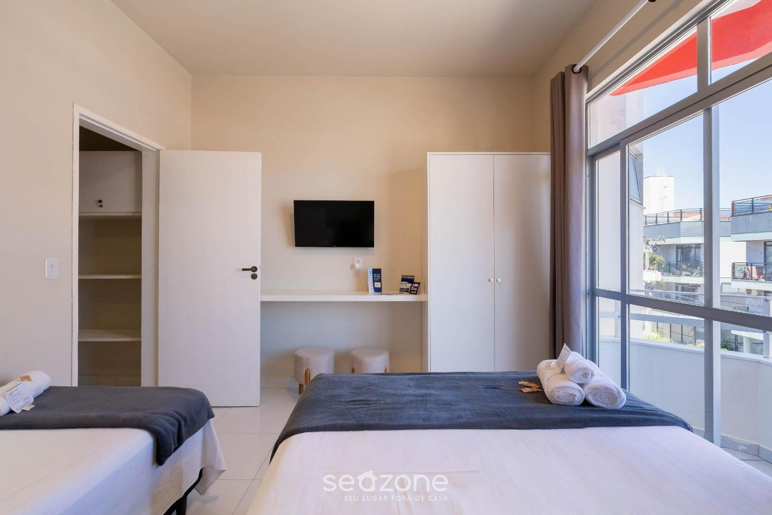 1 Bedroom Apartment 650 m from the Beach FAH0205